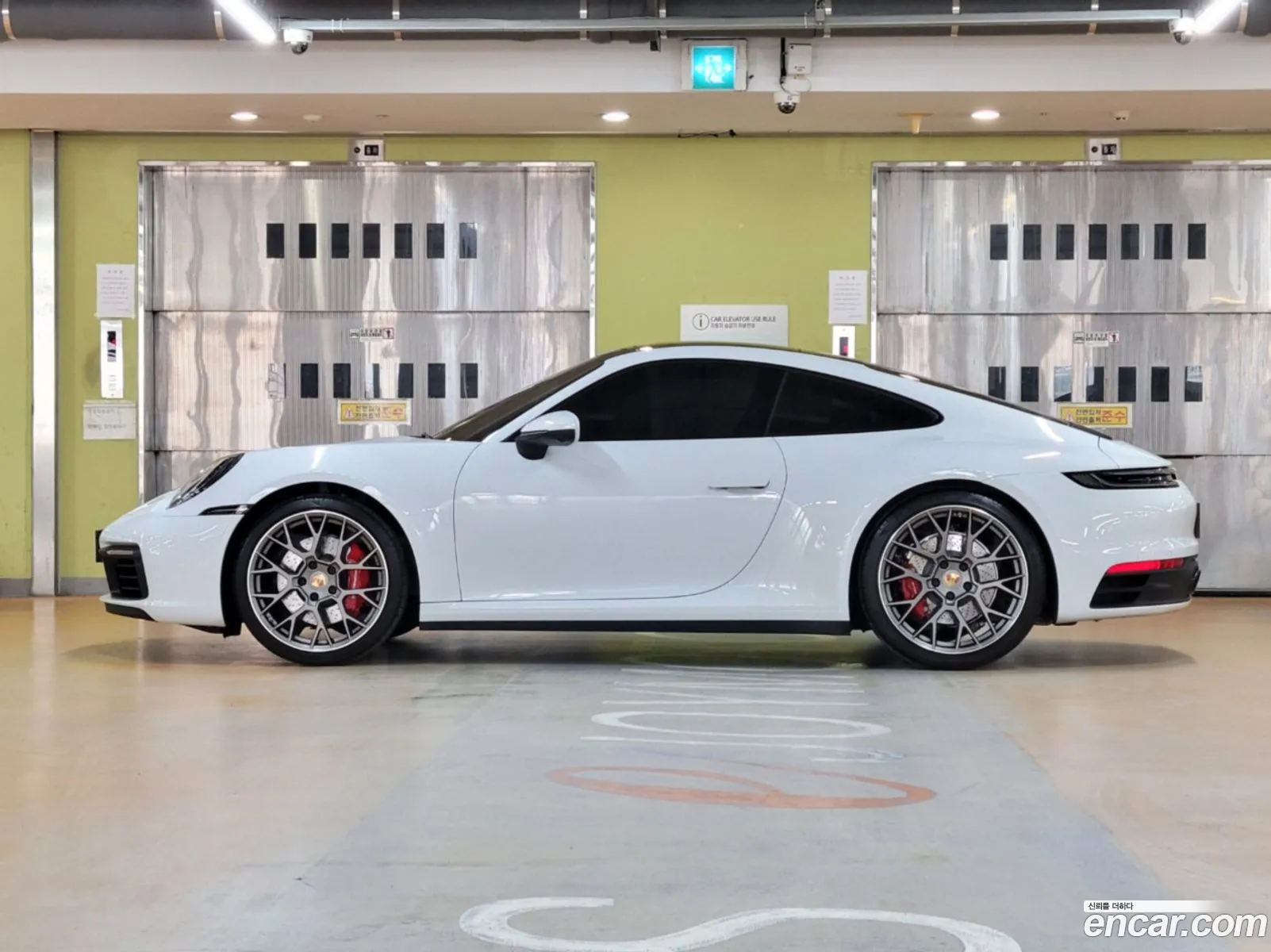 Porsche 911 2021 — 4