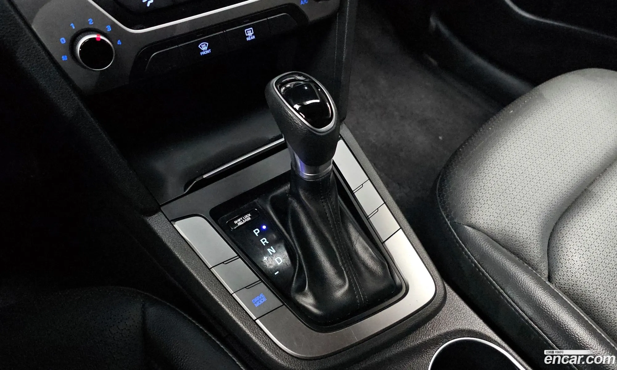Hyundai Elantra AD 2018 — 14