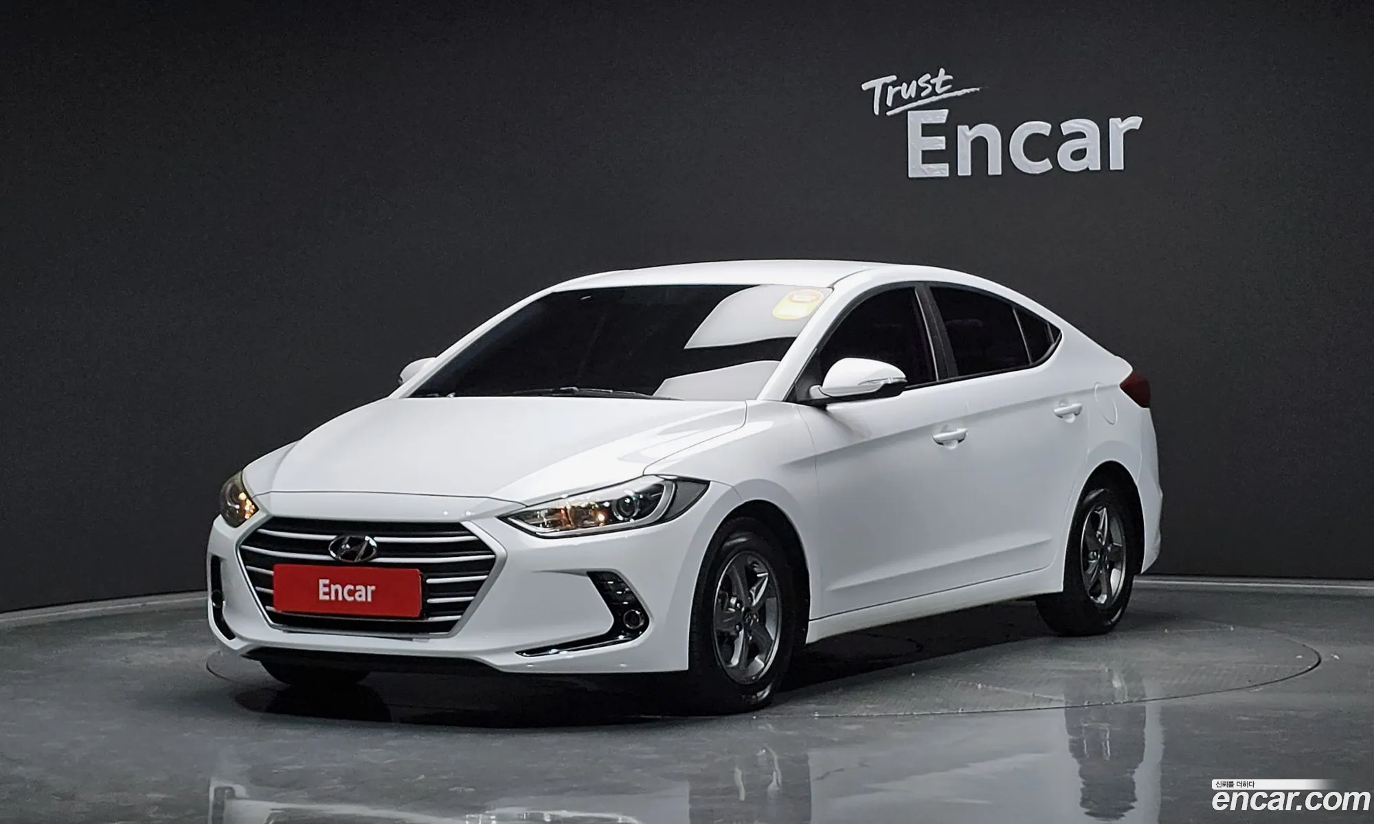 Hyundai Elantra AD 2018 — 15