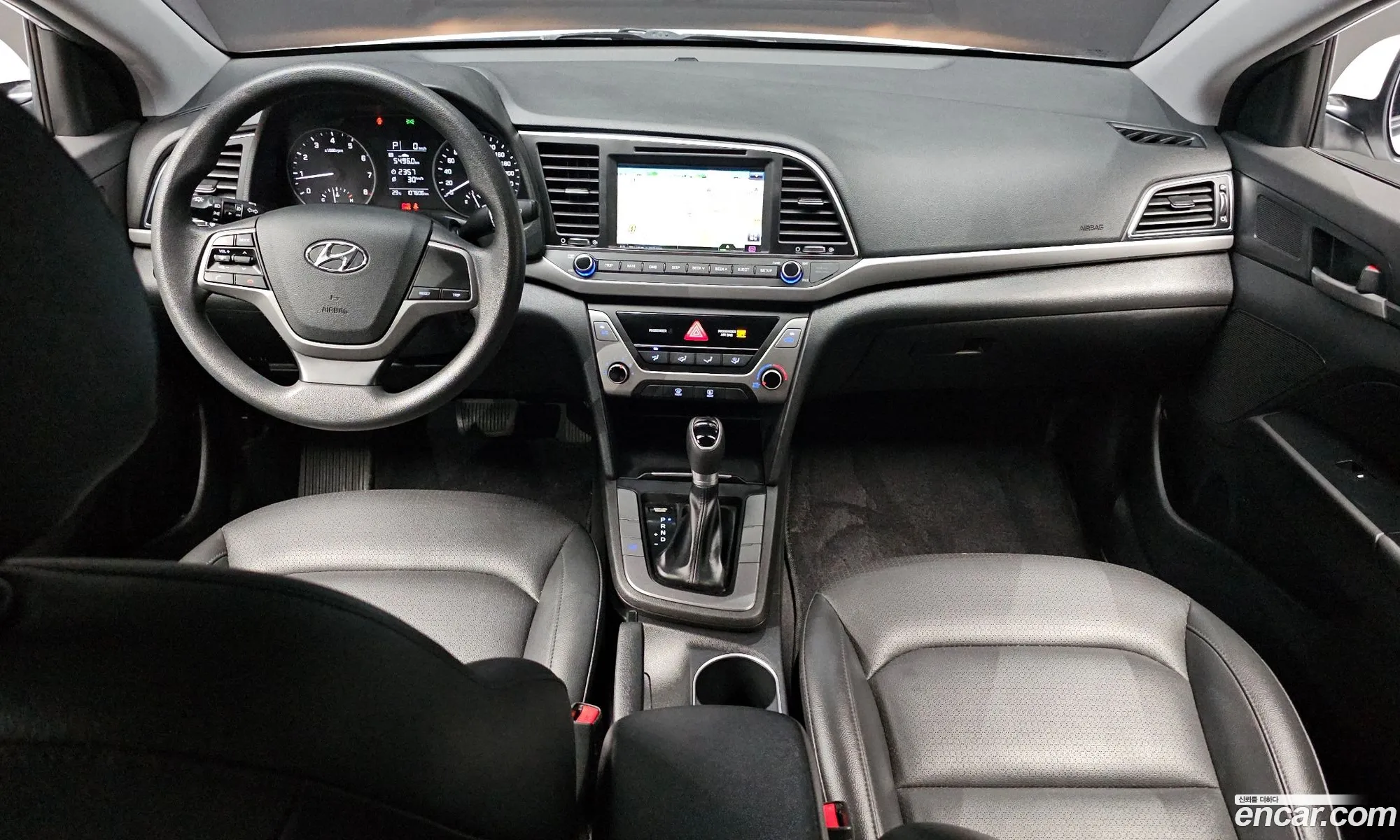 Hyundai Elantra AD 2018 — 18