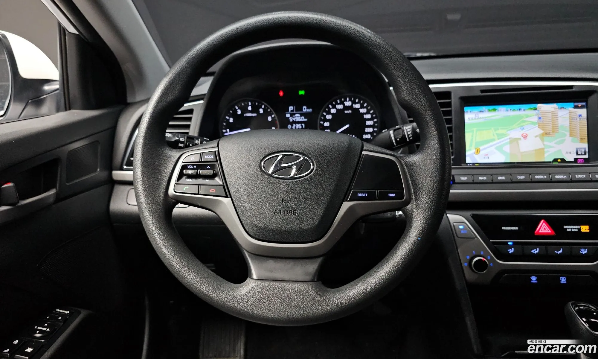 Hyundai Elantra AD 2018 — 3