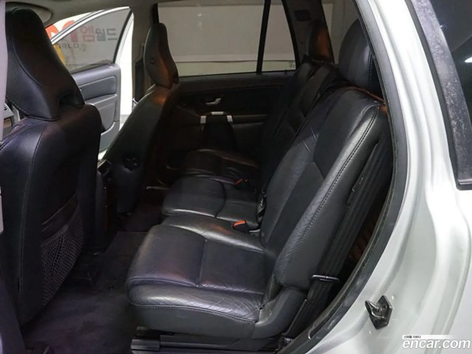 Volvo XC90 2010 — 16