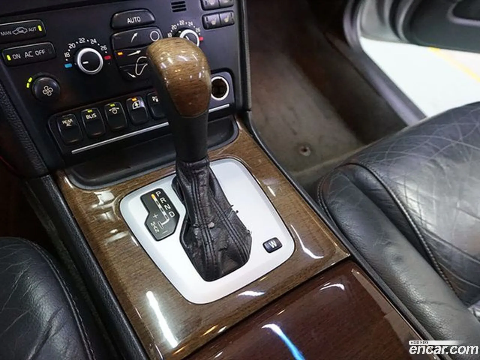 Volvo XC90 2010 — 9