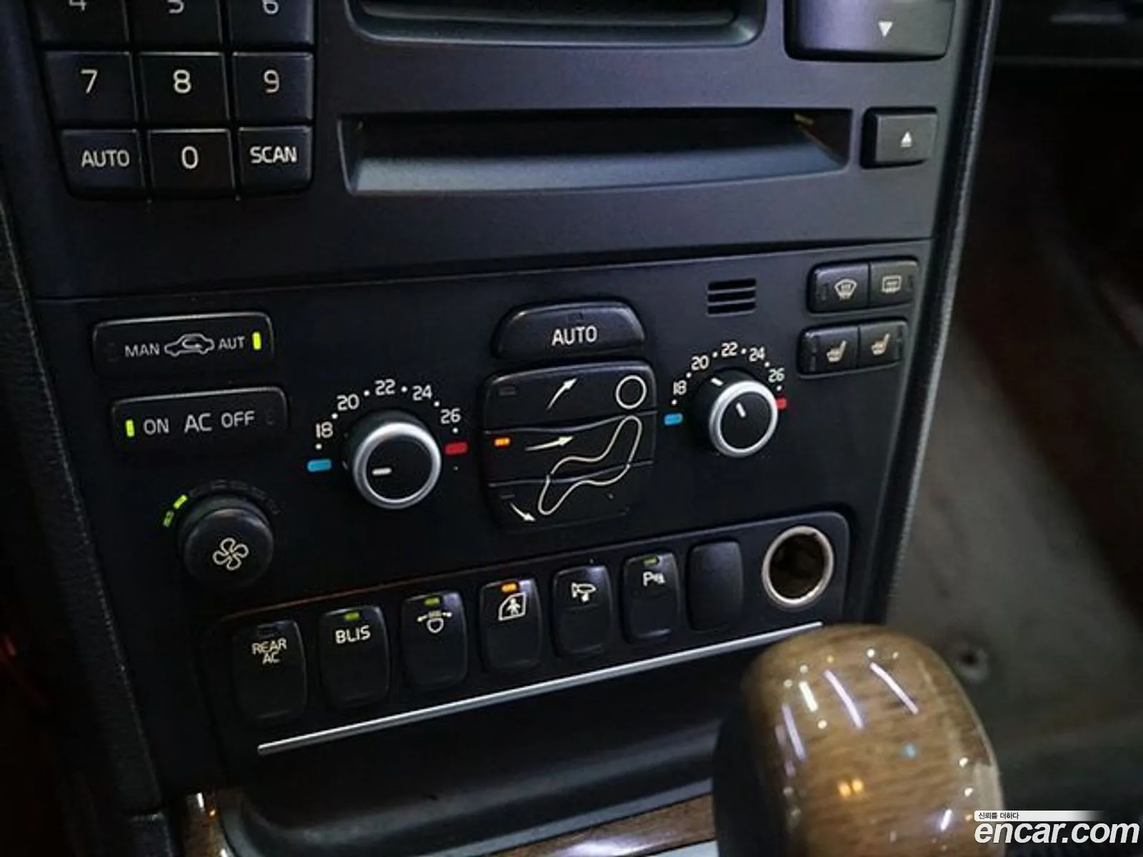 Volvo XC90 2010 — 14