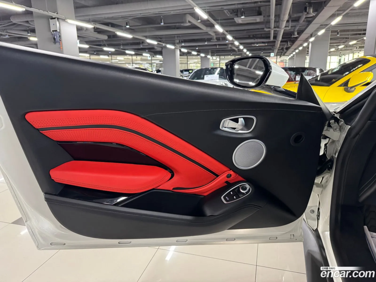 Aston Martin Vantage 2019 — 6