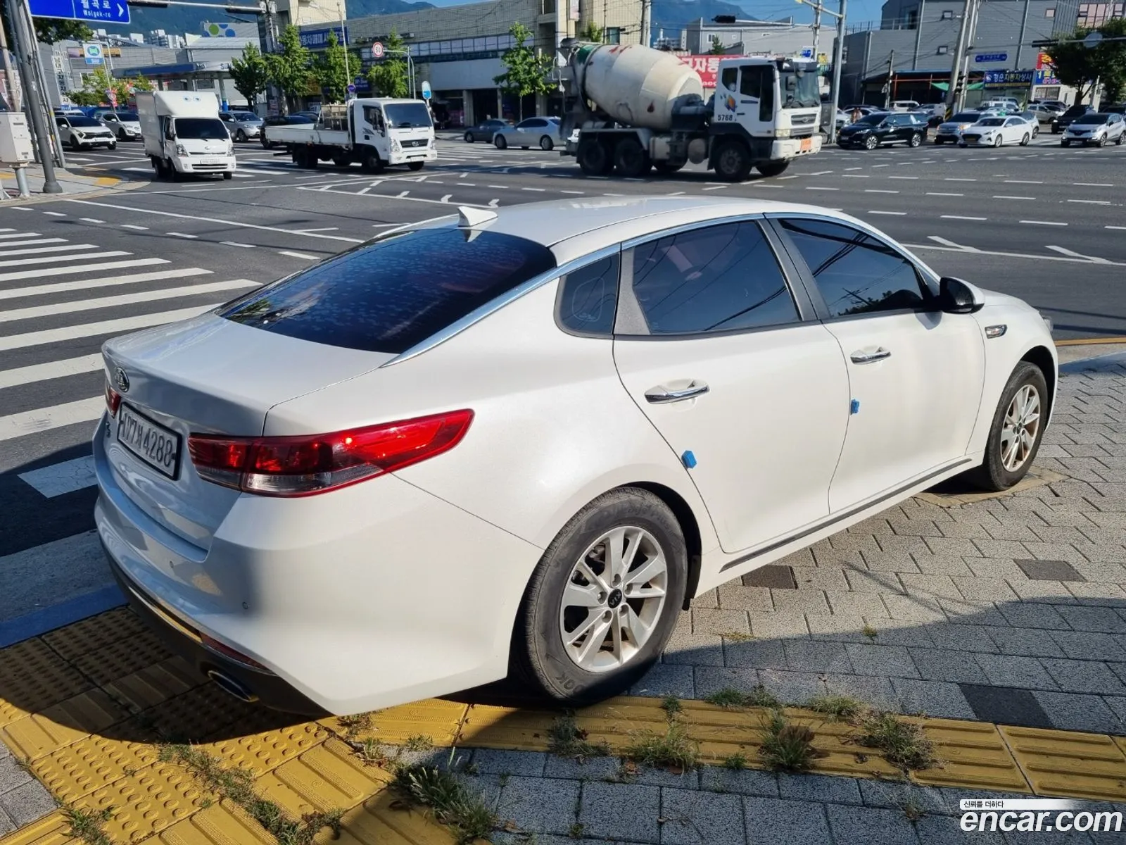 Kia K5 2017 — 17