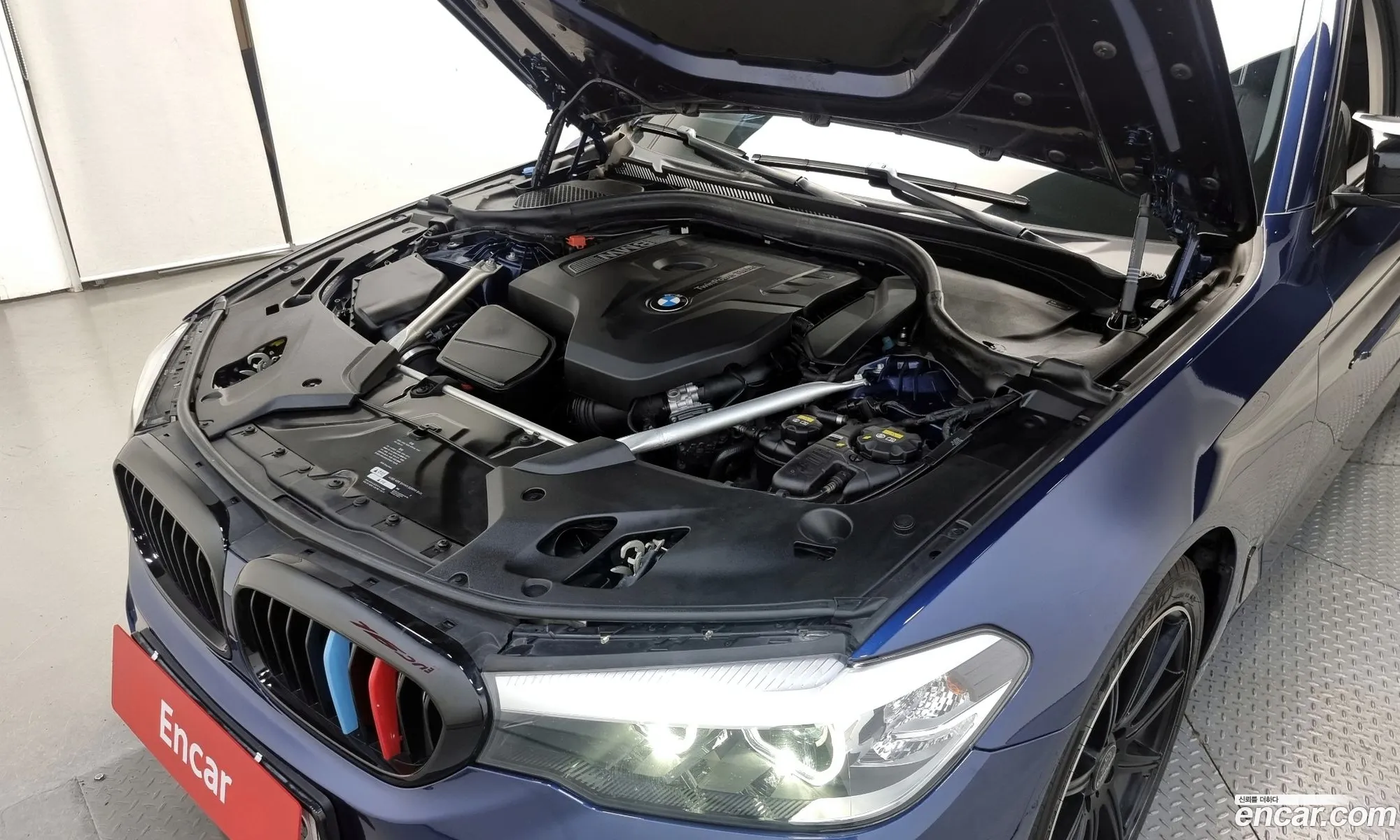 BMW 5 Series 2018 WBAJK7108JBP72576 — 7