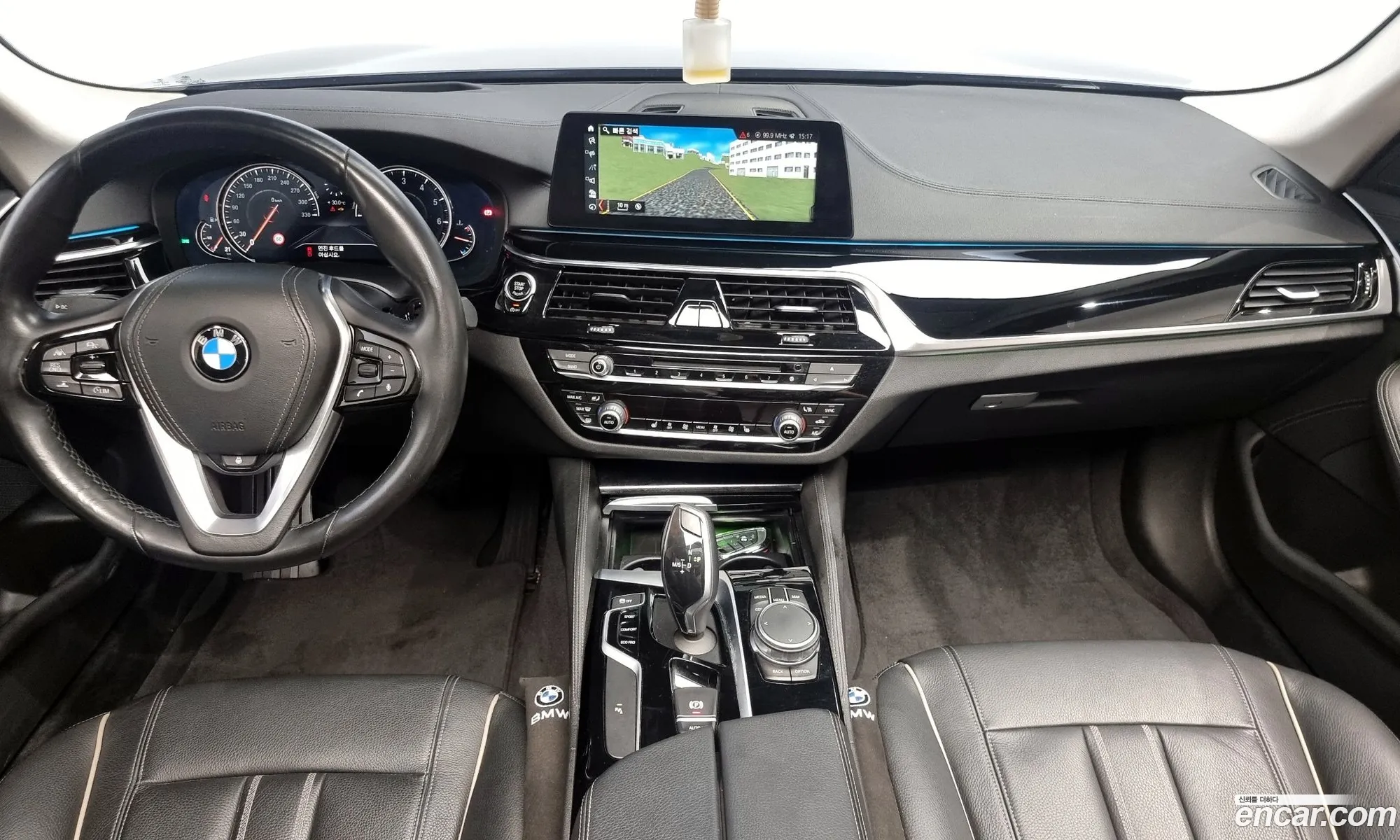 BMW 5 Series 2018 WBAJK7108JBP72576 — 4