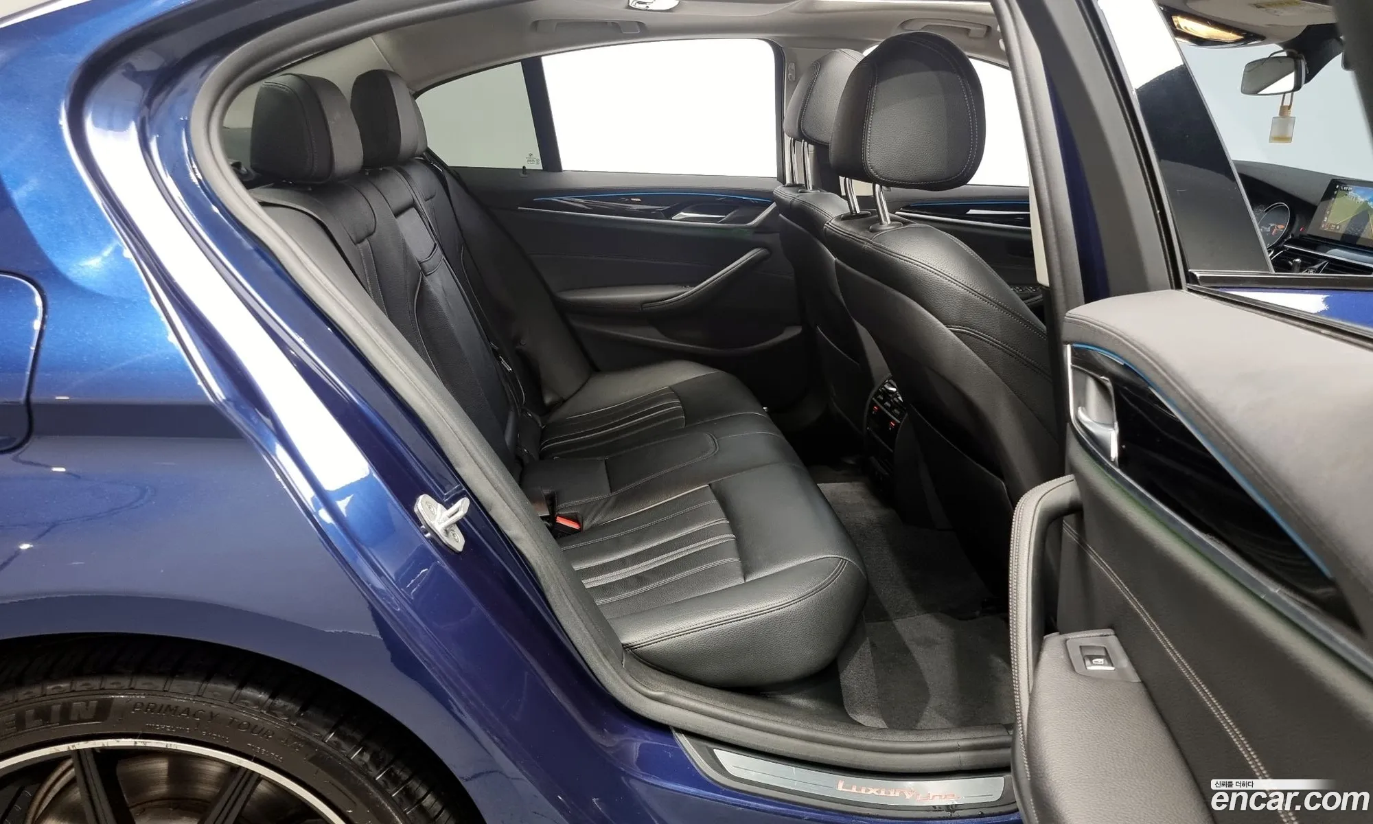 BMW 5 Series 2018 WBAJK7108JBP72576 — 20