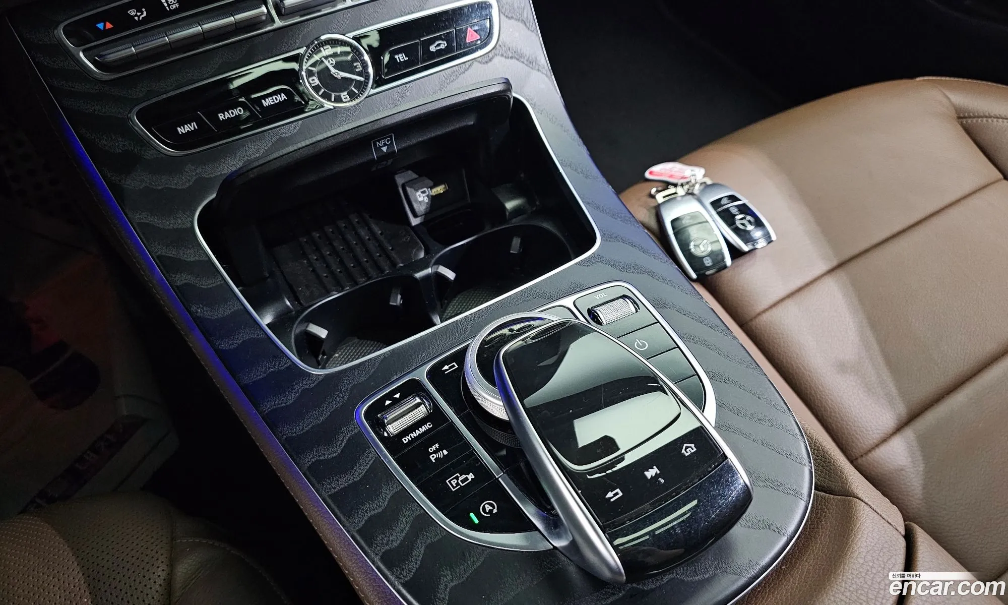 Mercedes-Benz E-Class W213 2019 WDDZF4FB0LA703950 — 12