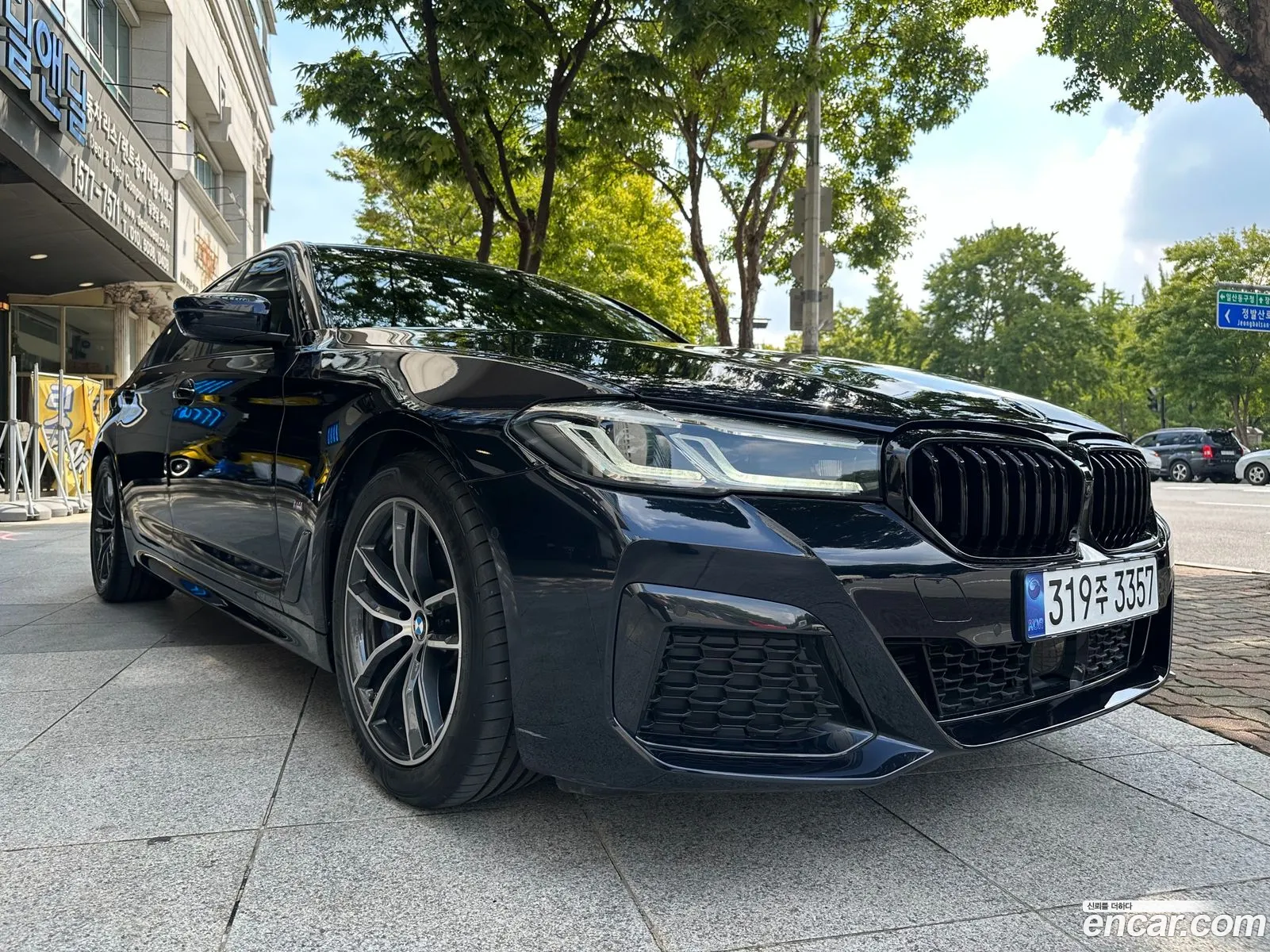 BMW 5 Series 2023 — 9