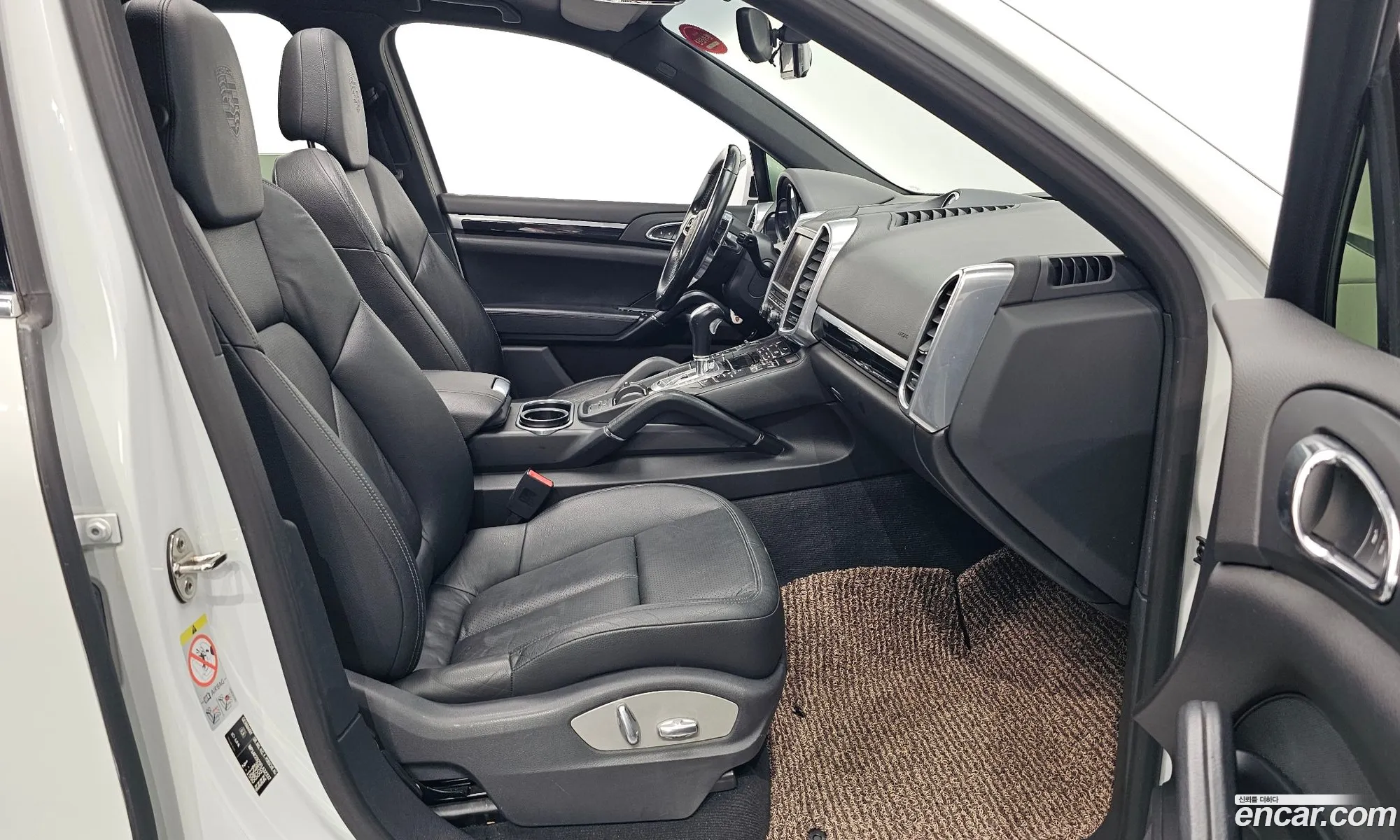 Porsche Cayenne 2015 WP1AF2925FLA32337 — 17