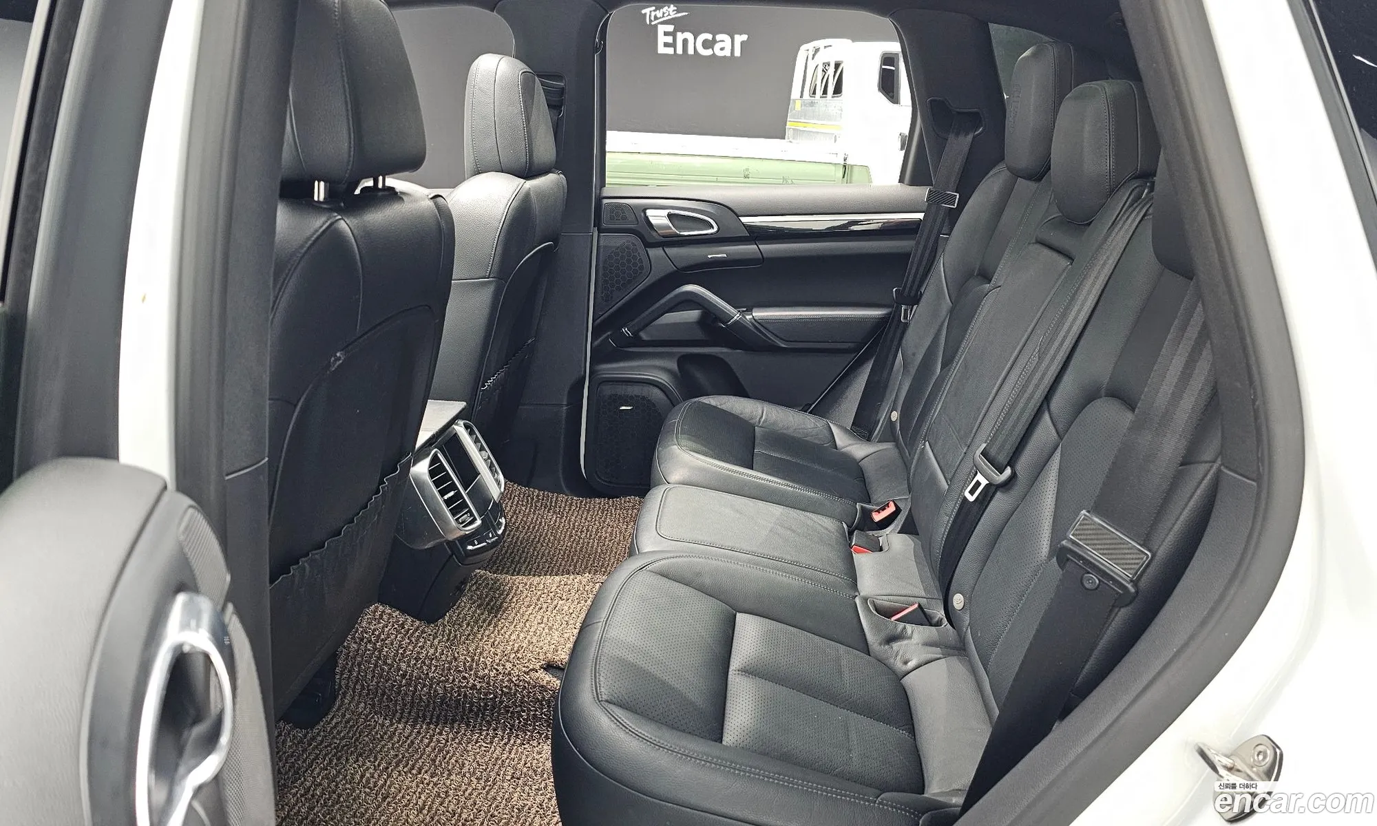 Porsche Cayenne 2015 WP1AF2925FLA32337 — 18