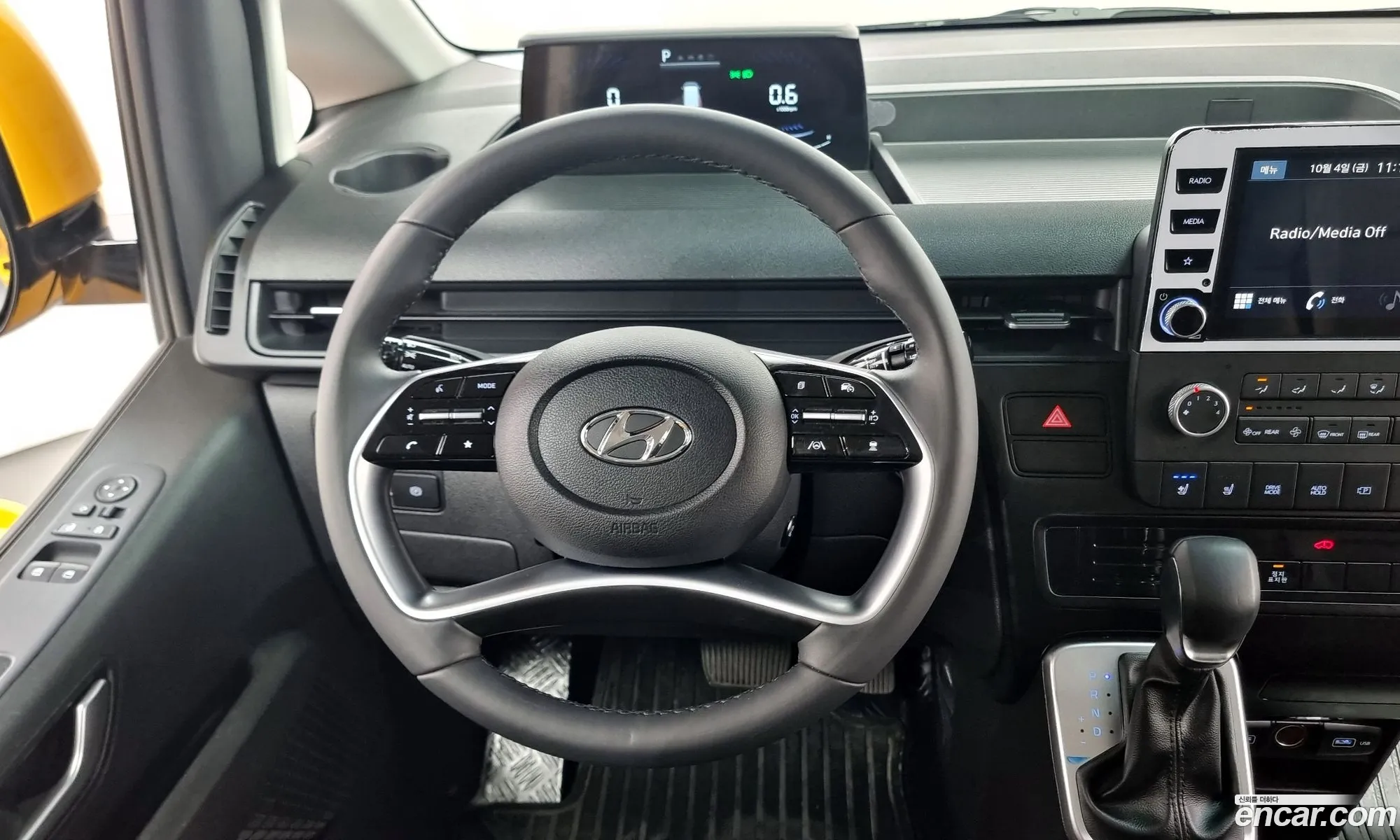 Hyundai Staria 2023 — 6