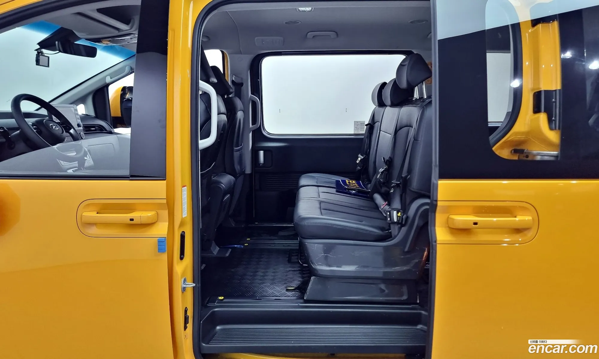 Hyundai Staria 2023 — 20