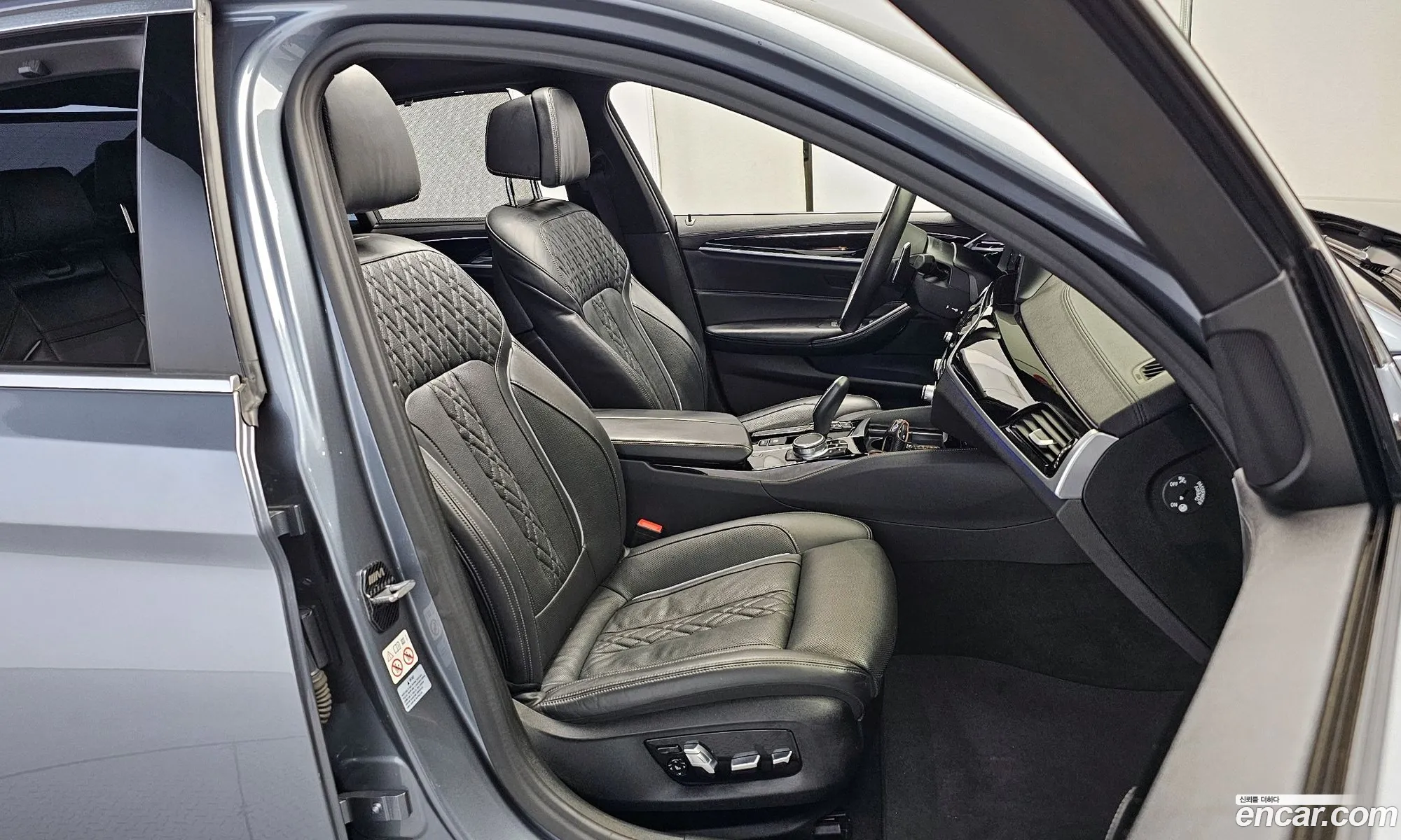BMW 5 Series 2019 WBAJD3104KB318054 — 10