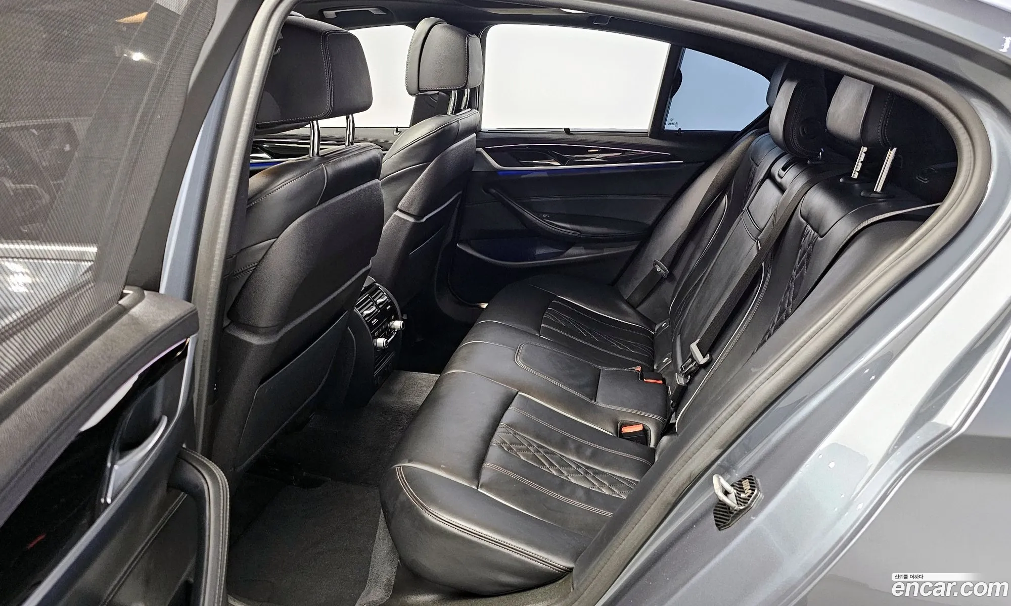 BMW 5 Series 2019 WBAJD3104KB318054 — 2