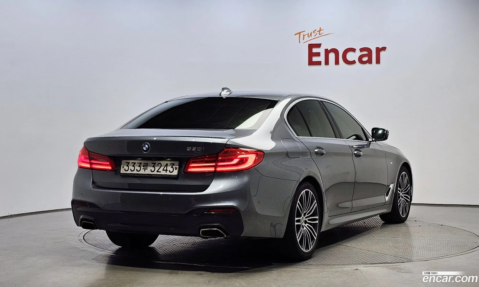 BMW 5 Series 2019 WBAJD3104KB318054 — 14