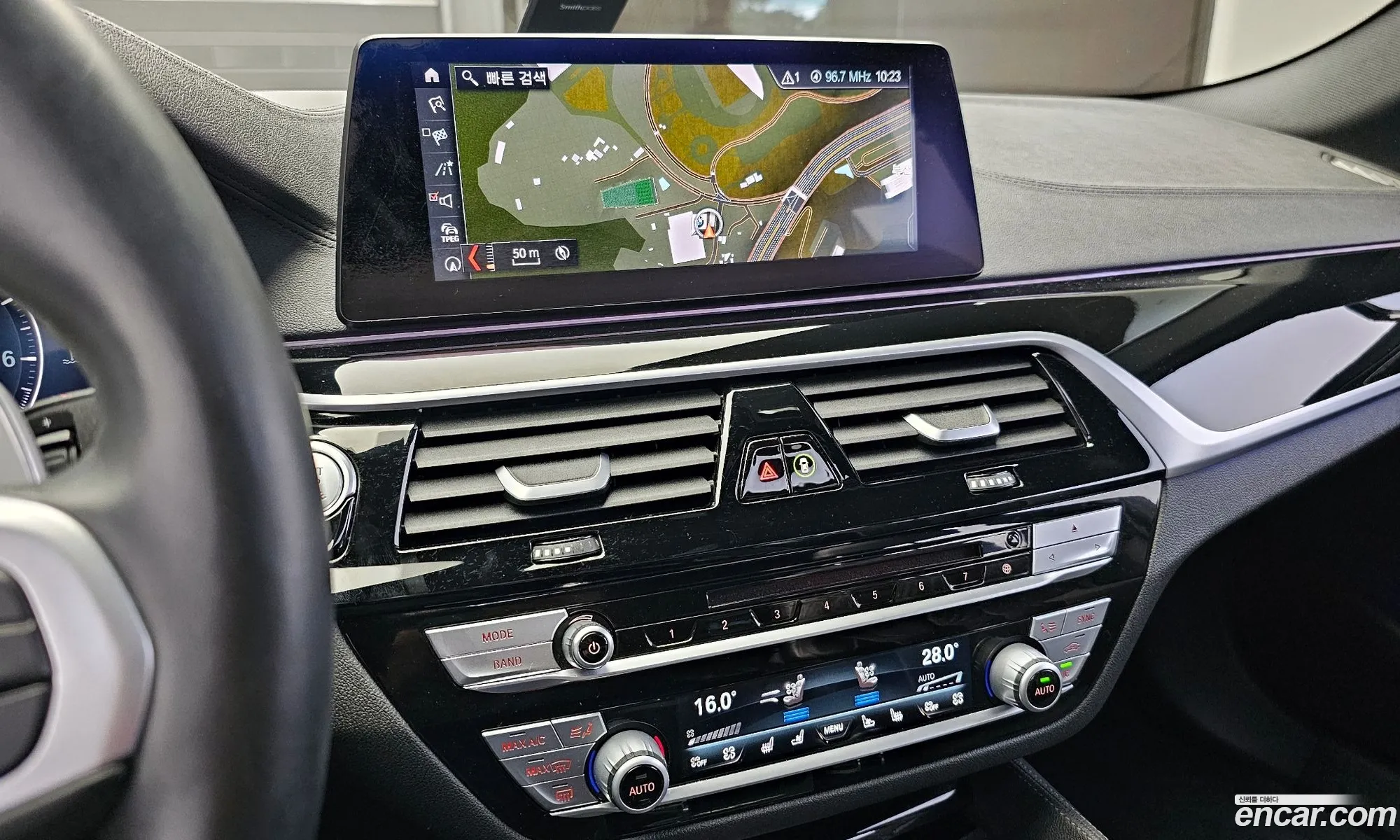BMW 5 Series 2019 WBAJD3104KB318054 — 8
