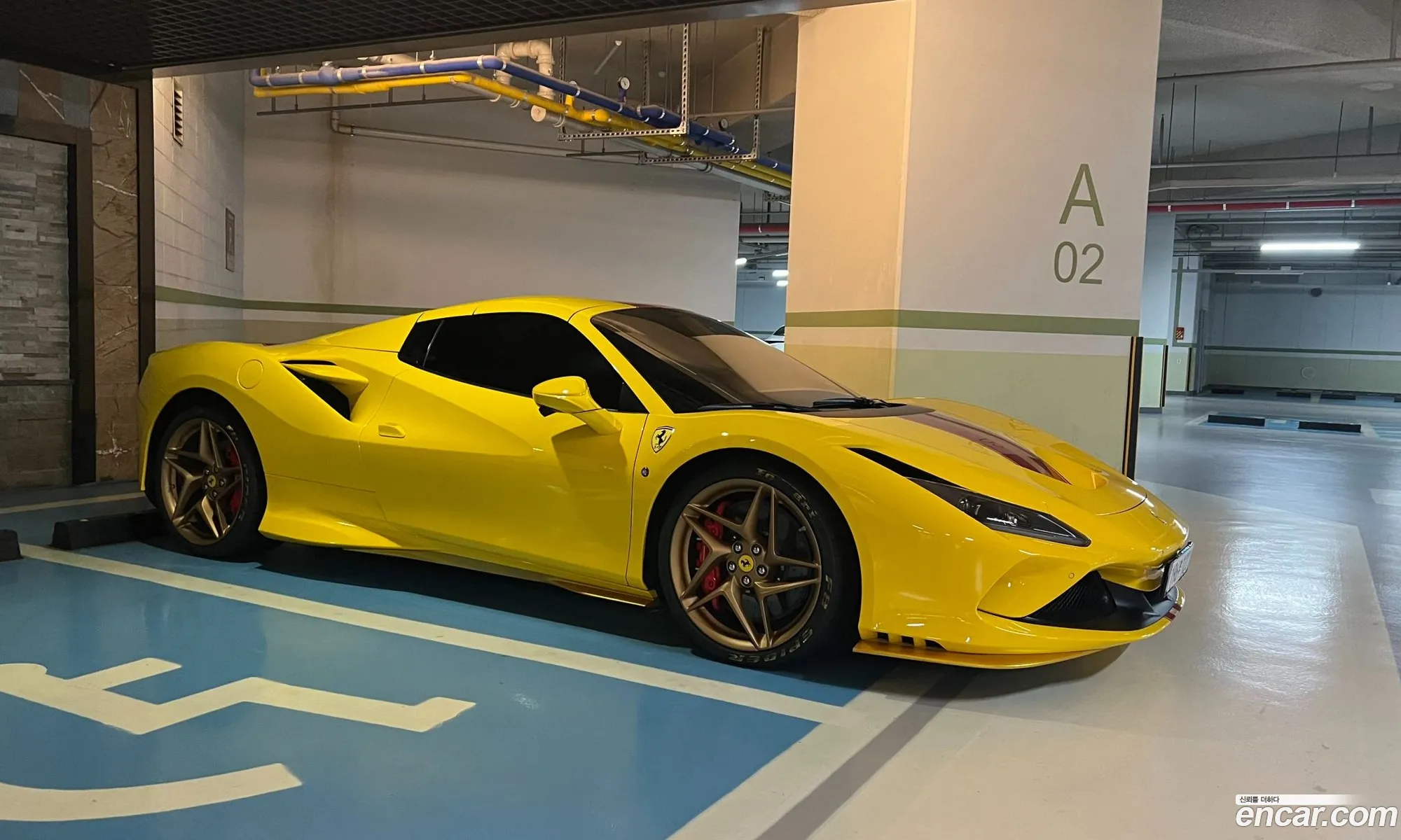 Ferrari F8 Spider 2022 — 11