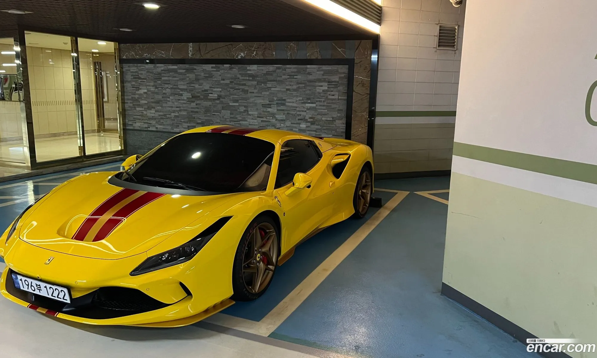 Ferrari F8 Spider 2022 — 9