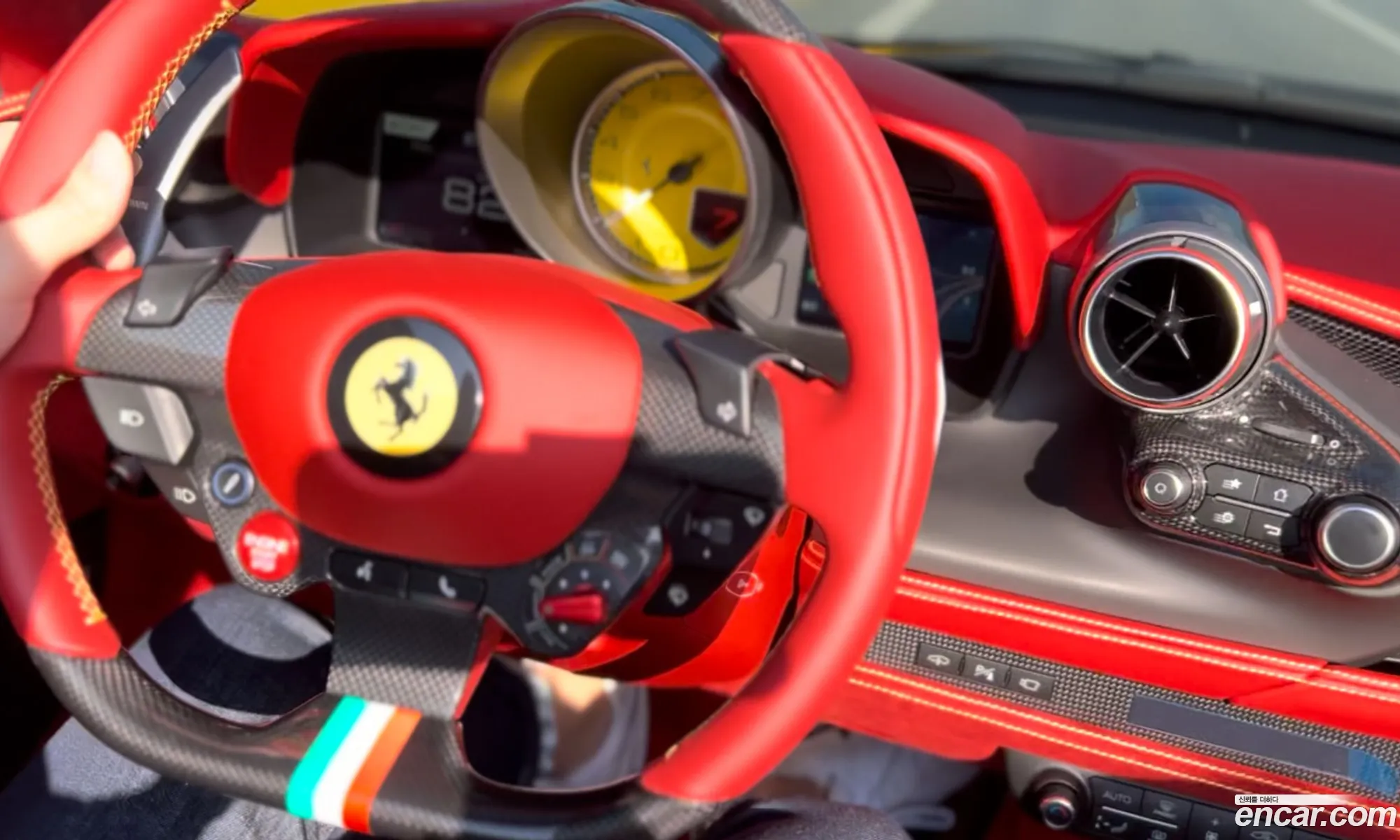 Ferrari F8 Spider 2022 — 19