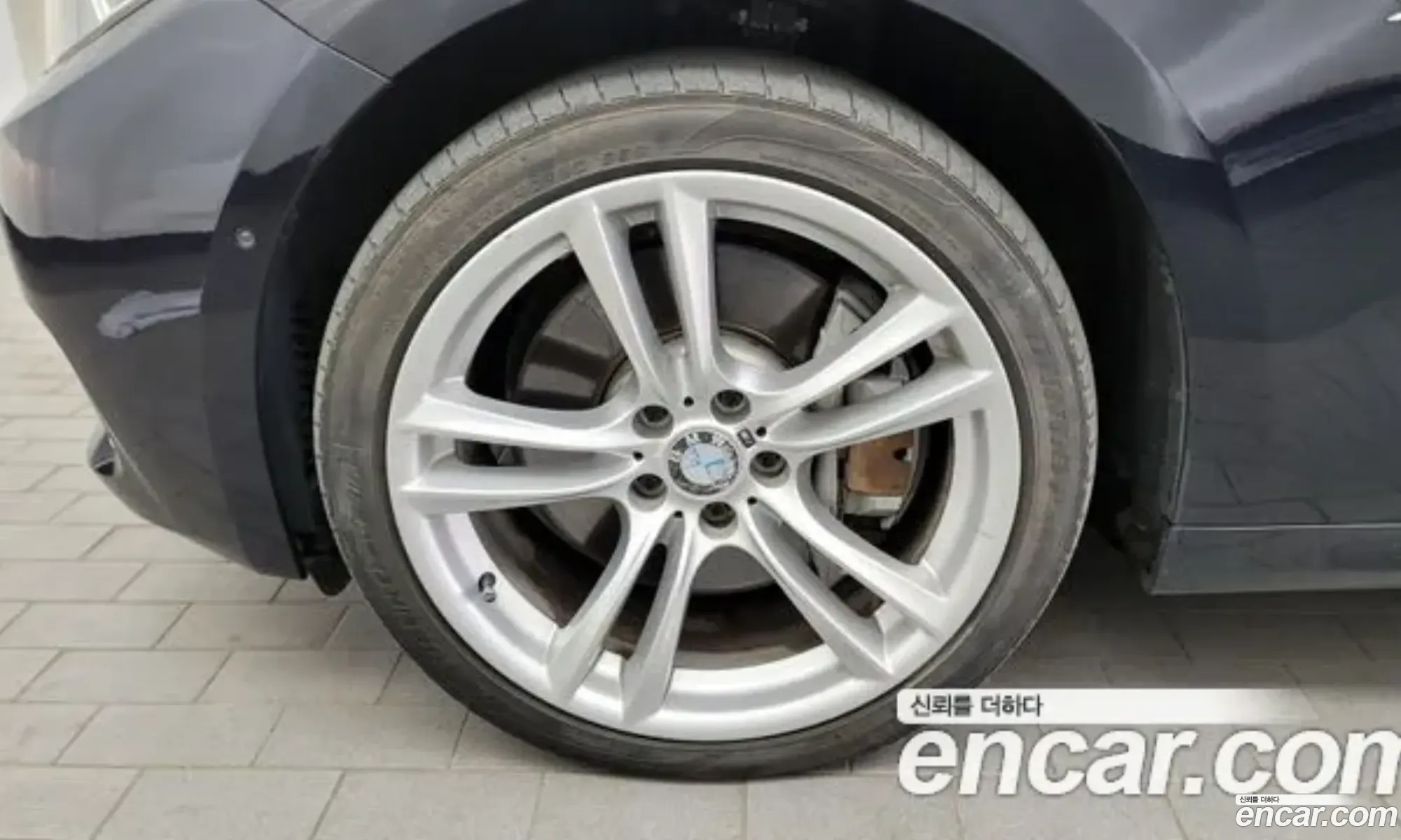 BMW 5 Series GT 2012 — 10