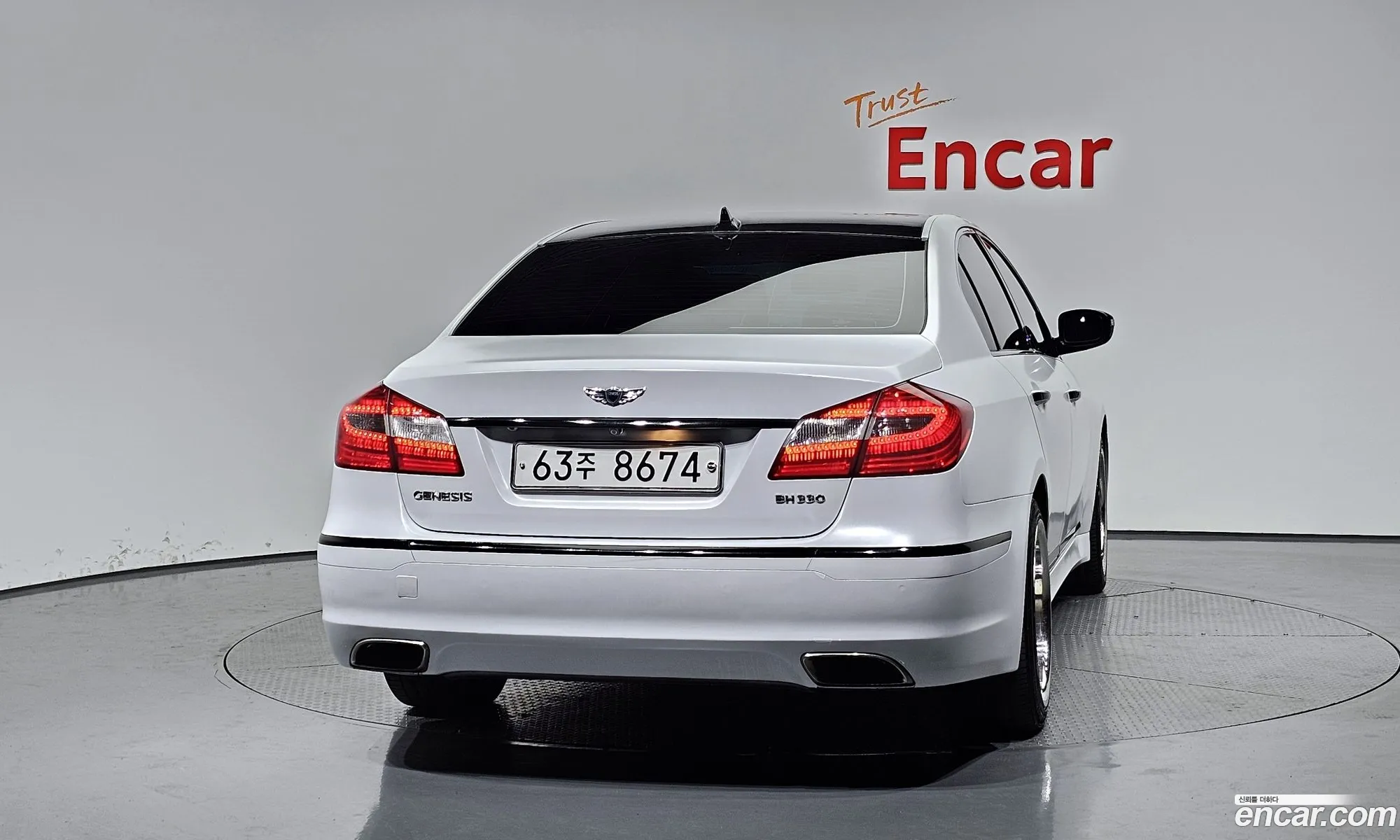 Hyundai Genesis 2011 — 13