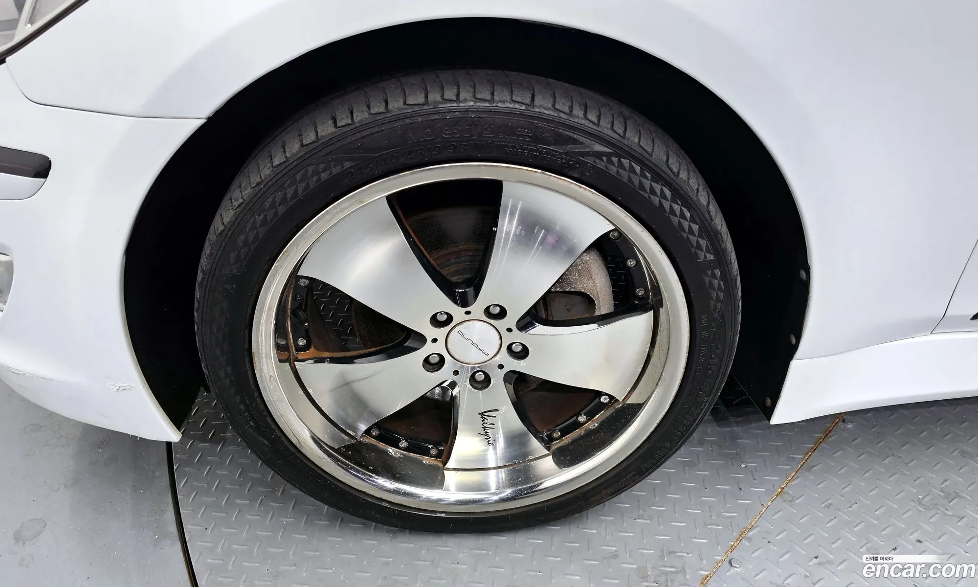 Hyundai Genesis 2011 — 5
