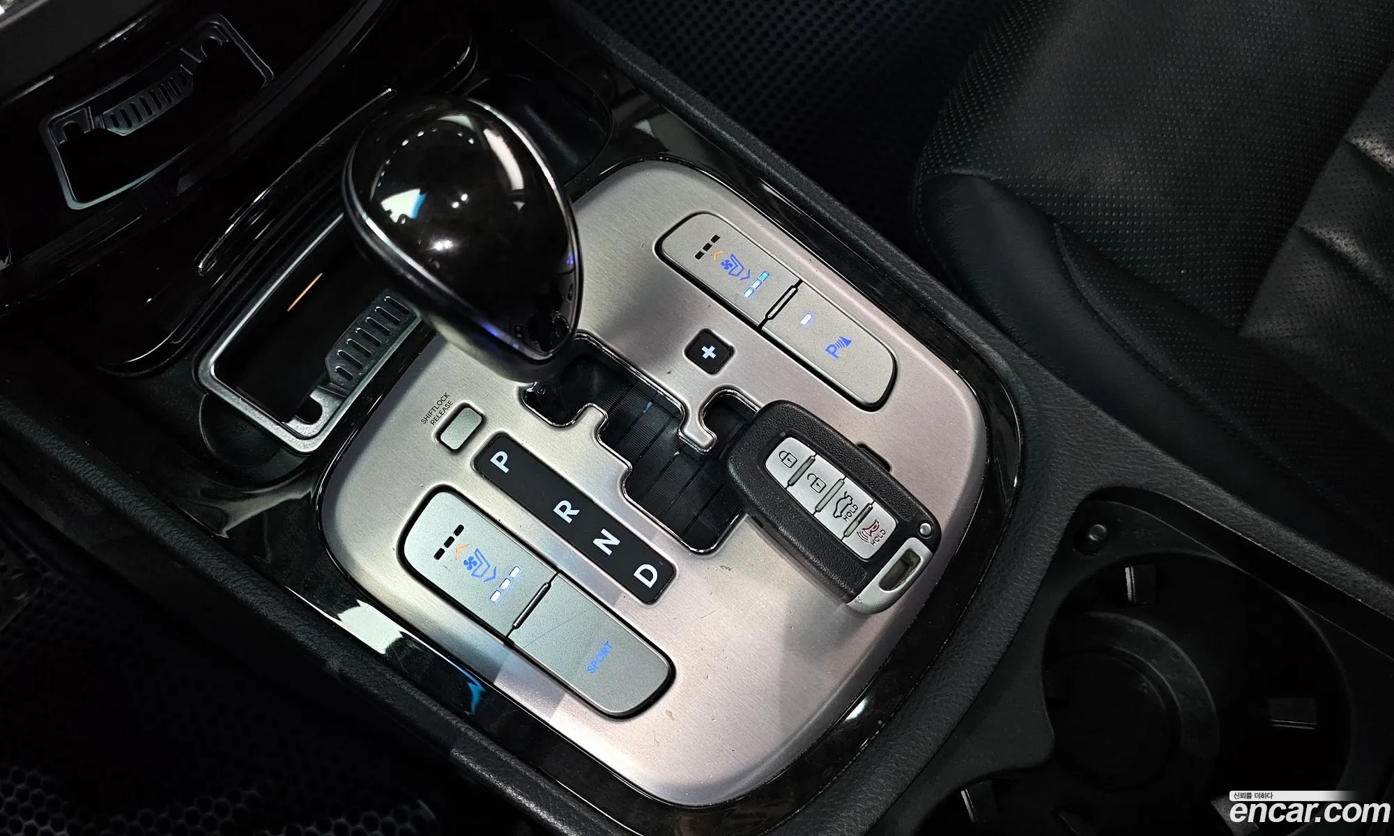 Hyundai Genesis 2011 — 2