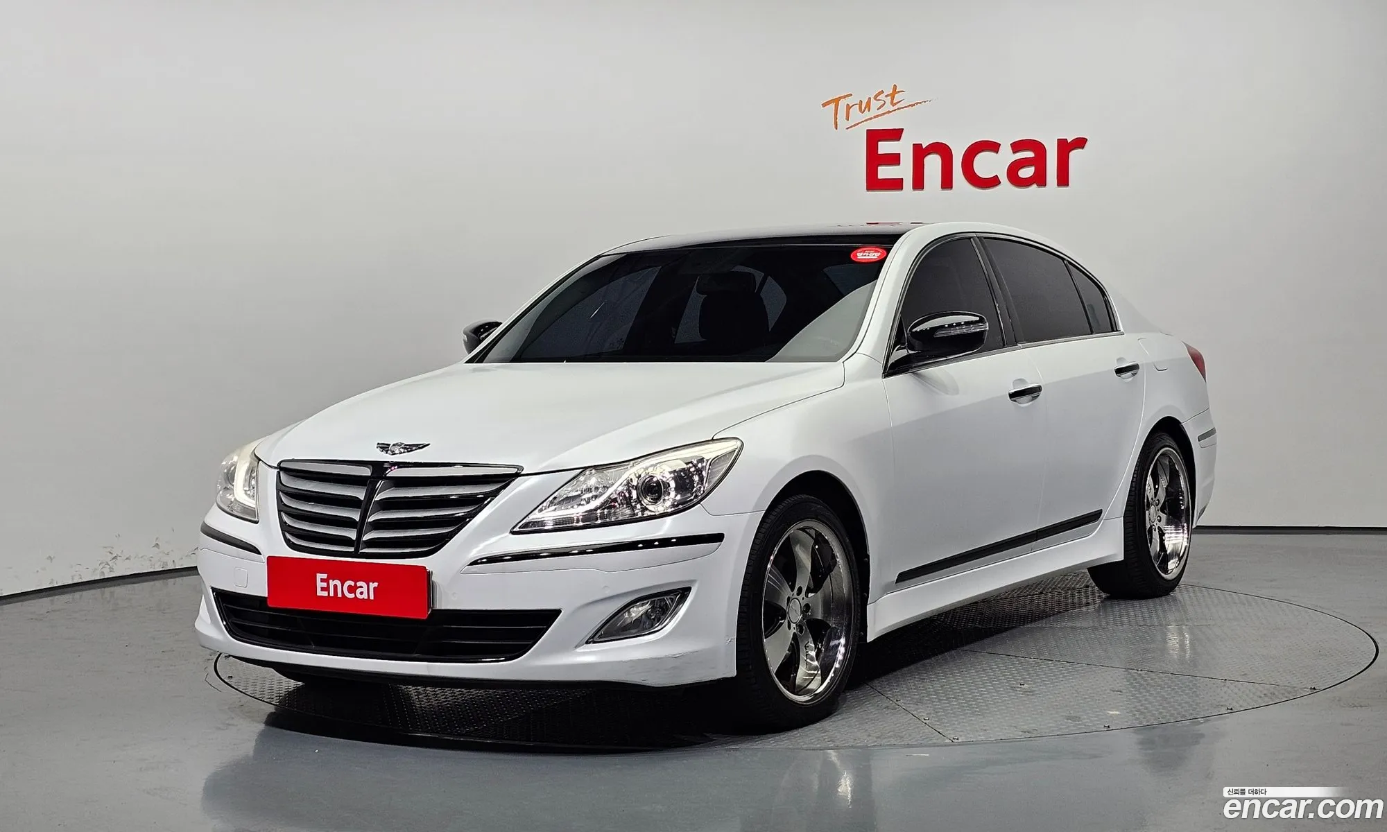 Hyundai Genesis 2011 — 12