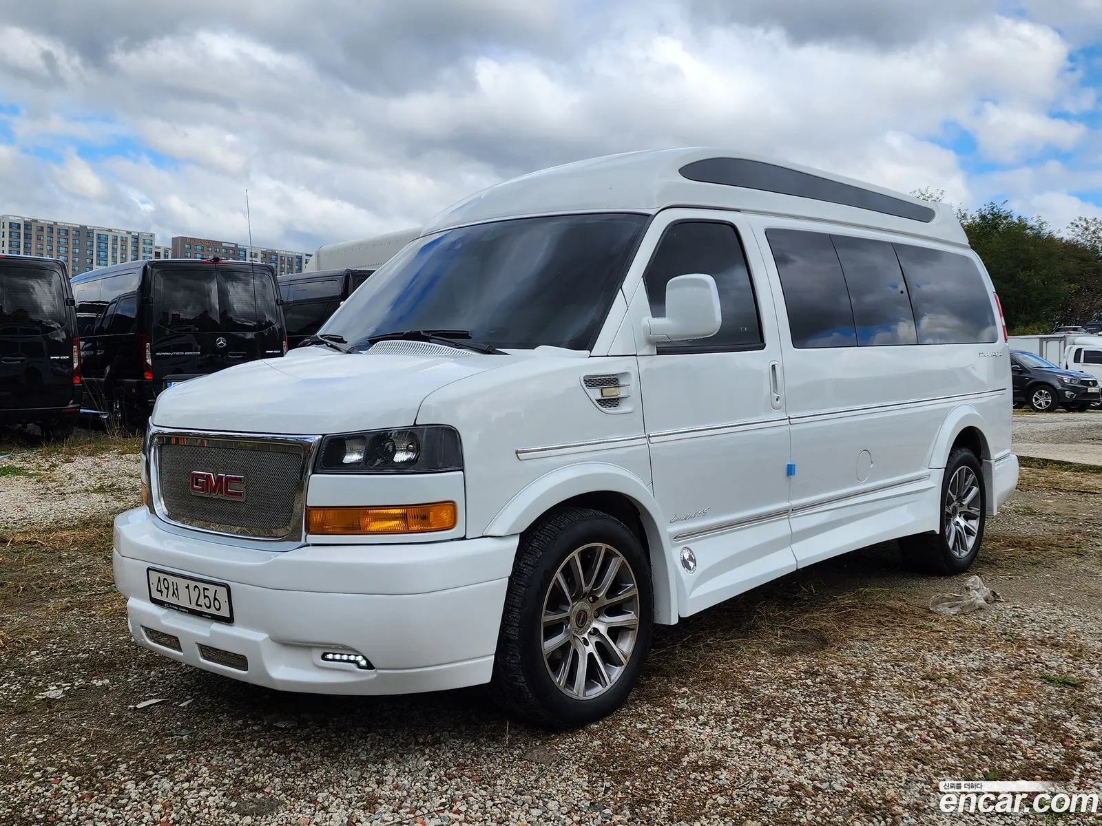 GMC Savana 2020 — 13