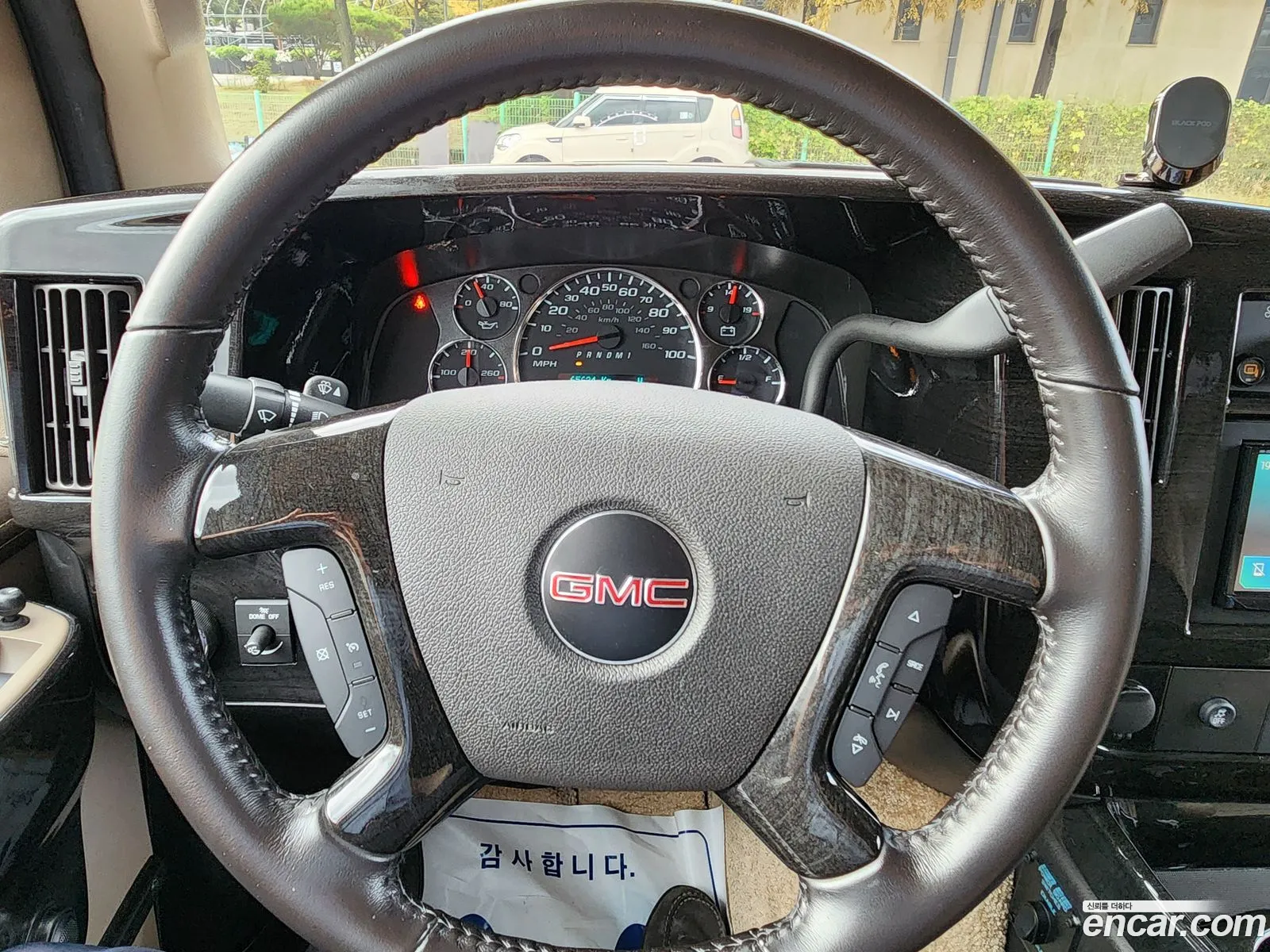 GMC Savana 2020 — 16
