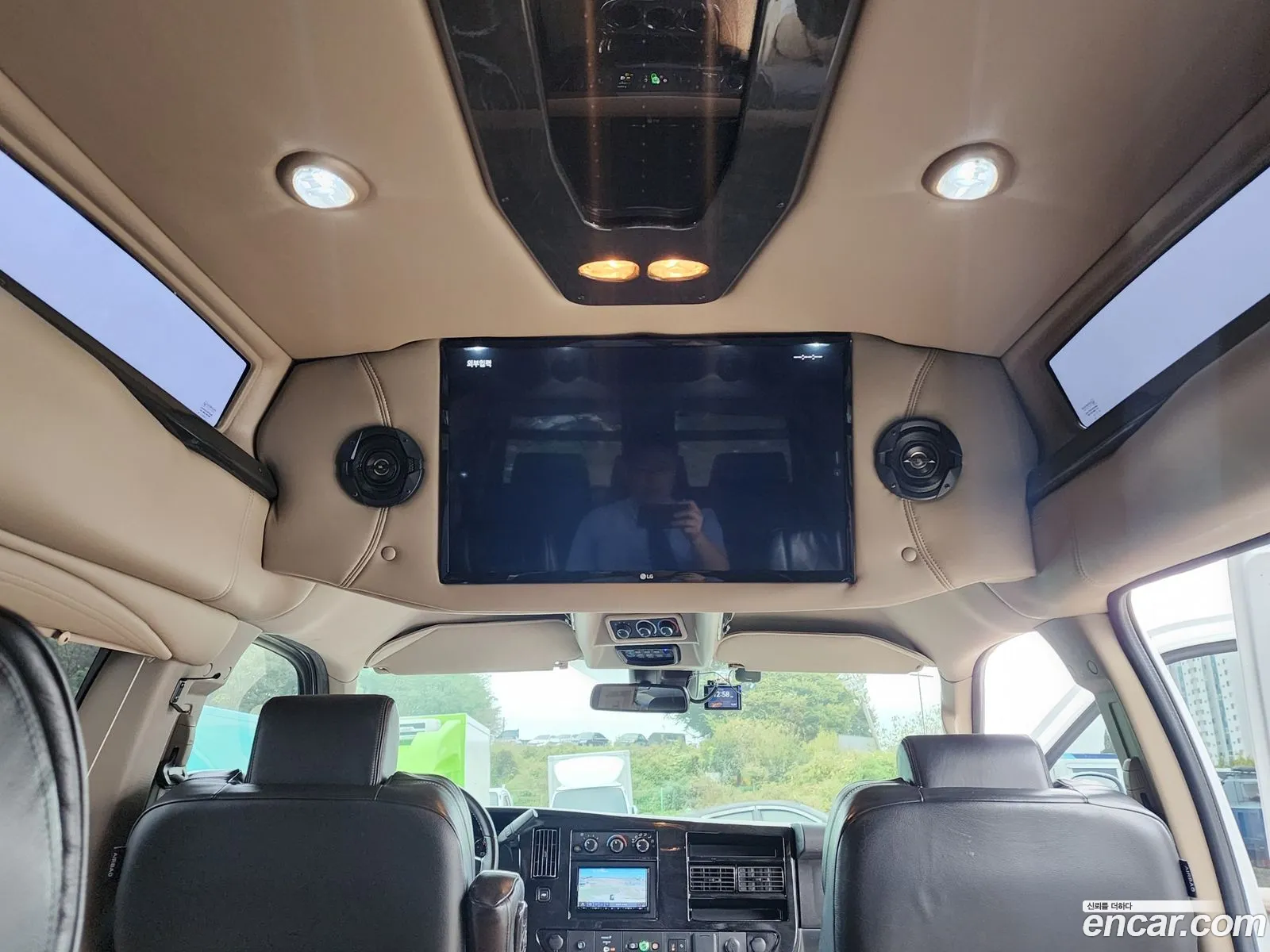 GMC Savana 2020 — 12