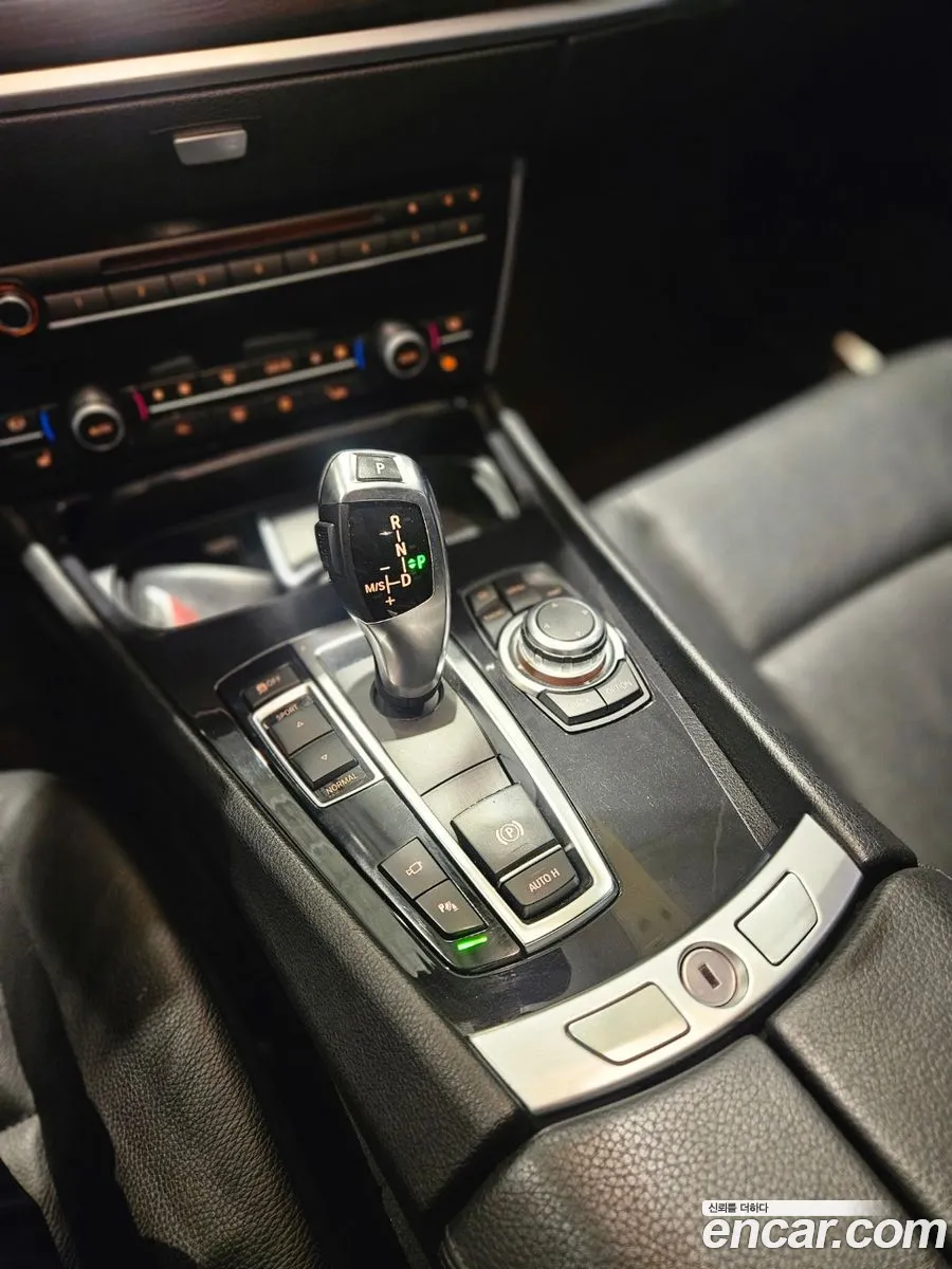 BMW 5 Series GT 2011 — 9