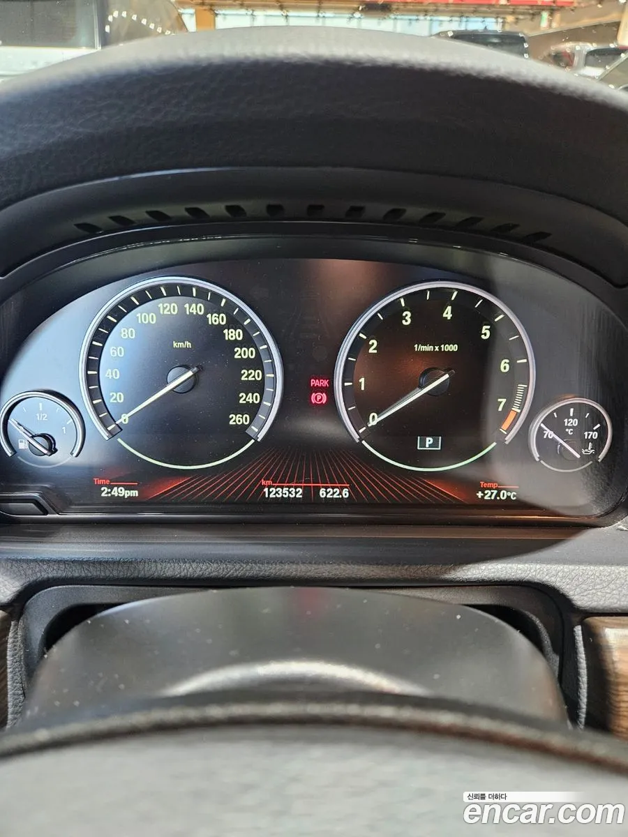 BMW 5 Series GT 2011 — 5