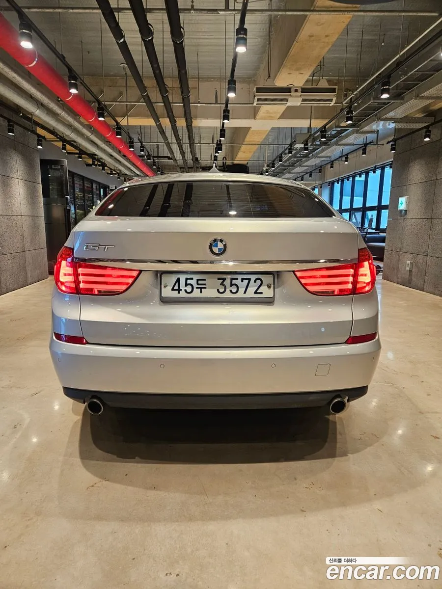 BMW 5 Series GT 2011 — 13