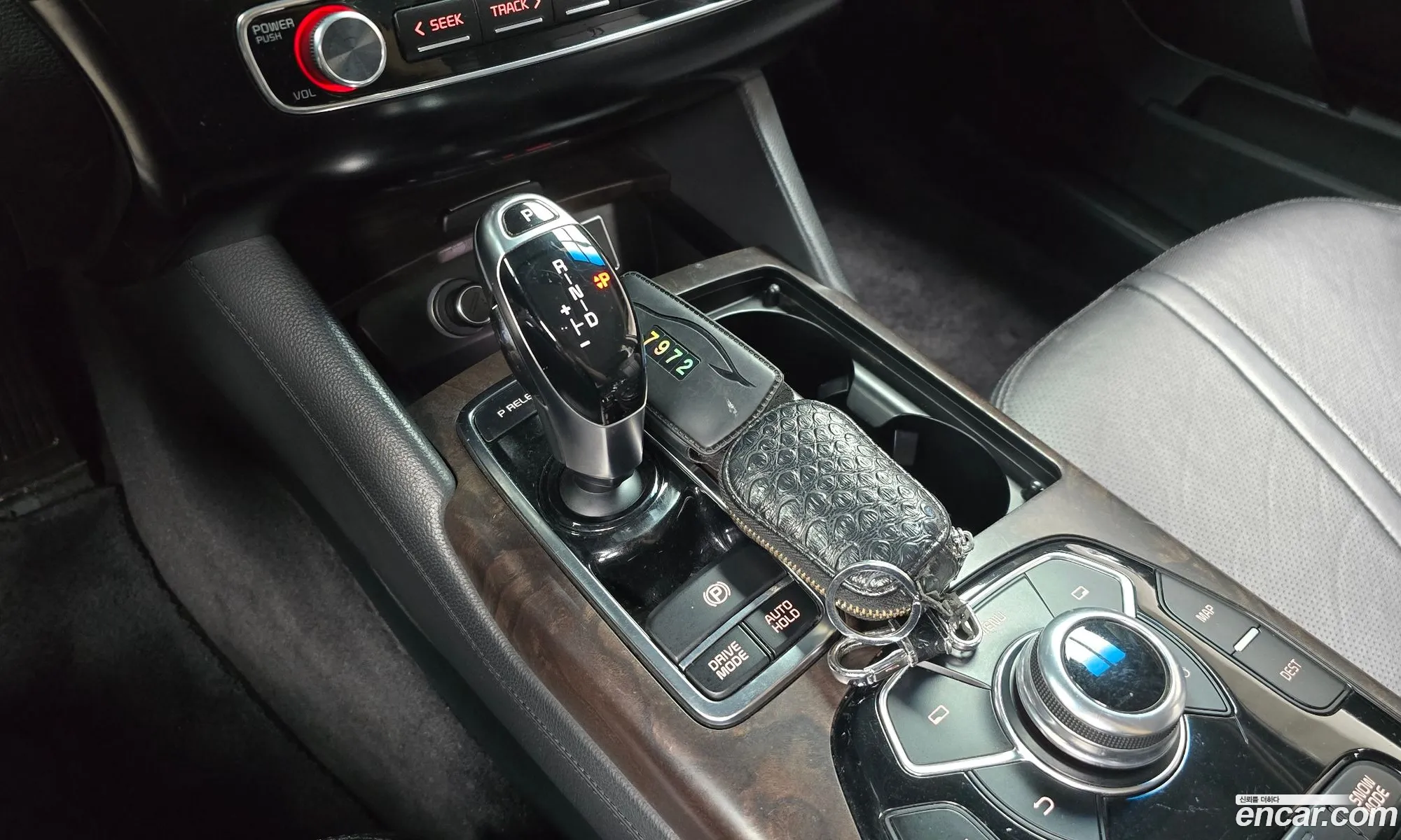 Kia K9 2013 — 18