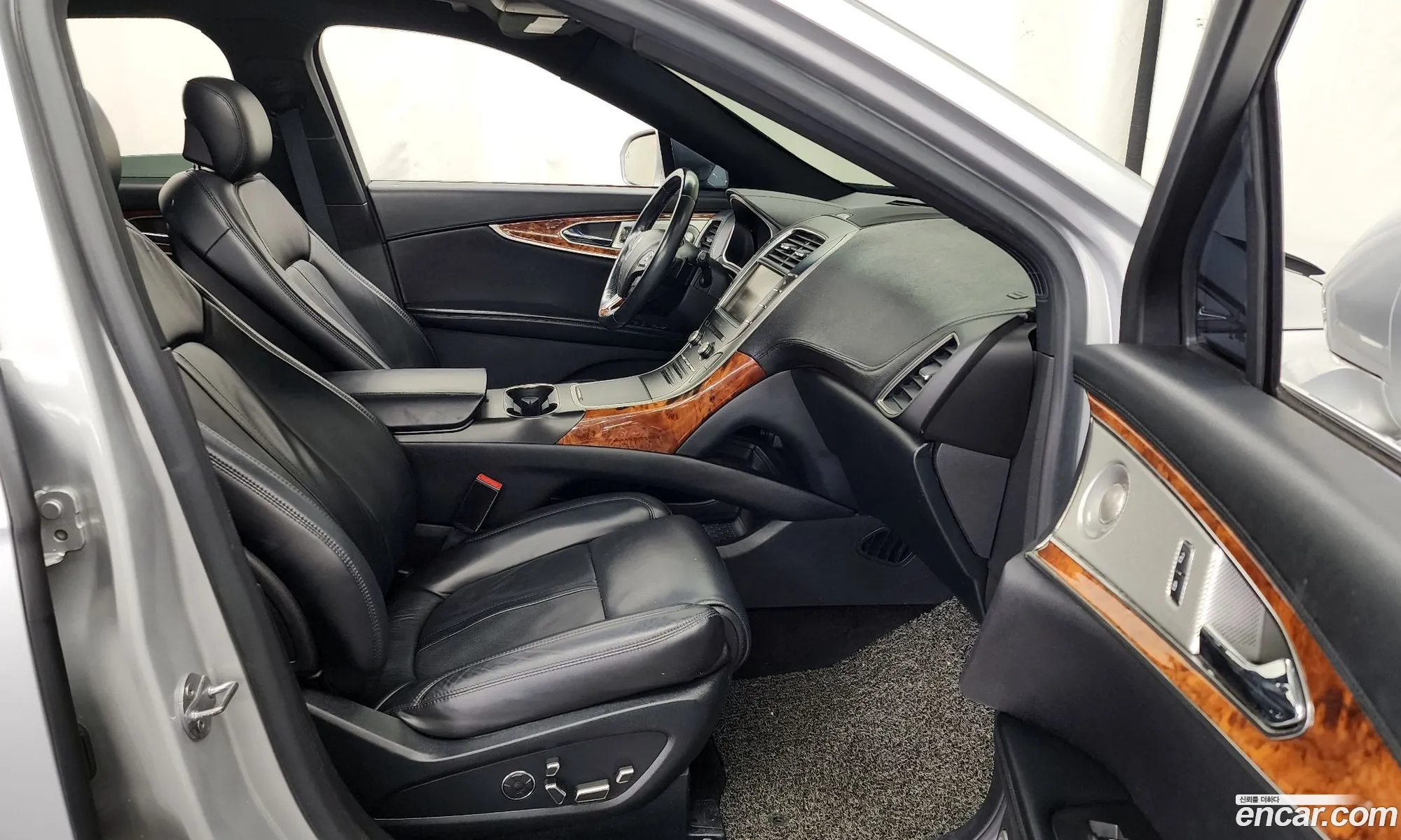Lincoln MKX 2016 2LMPJ8LP3GBL65932 — 3