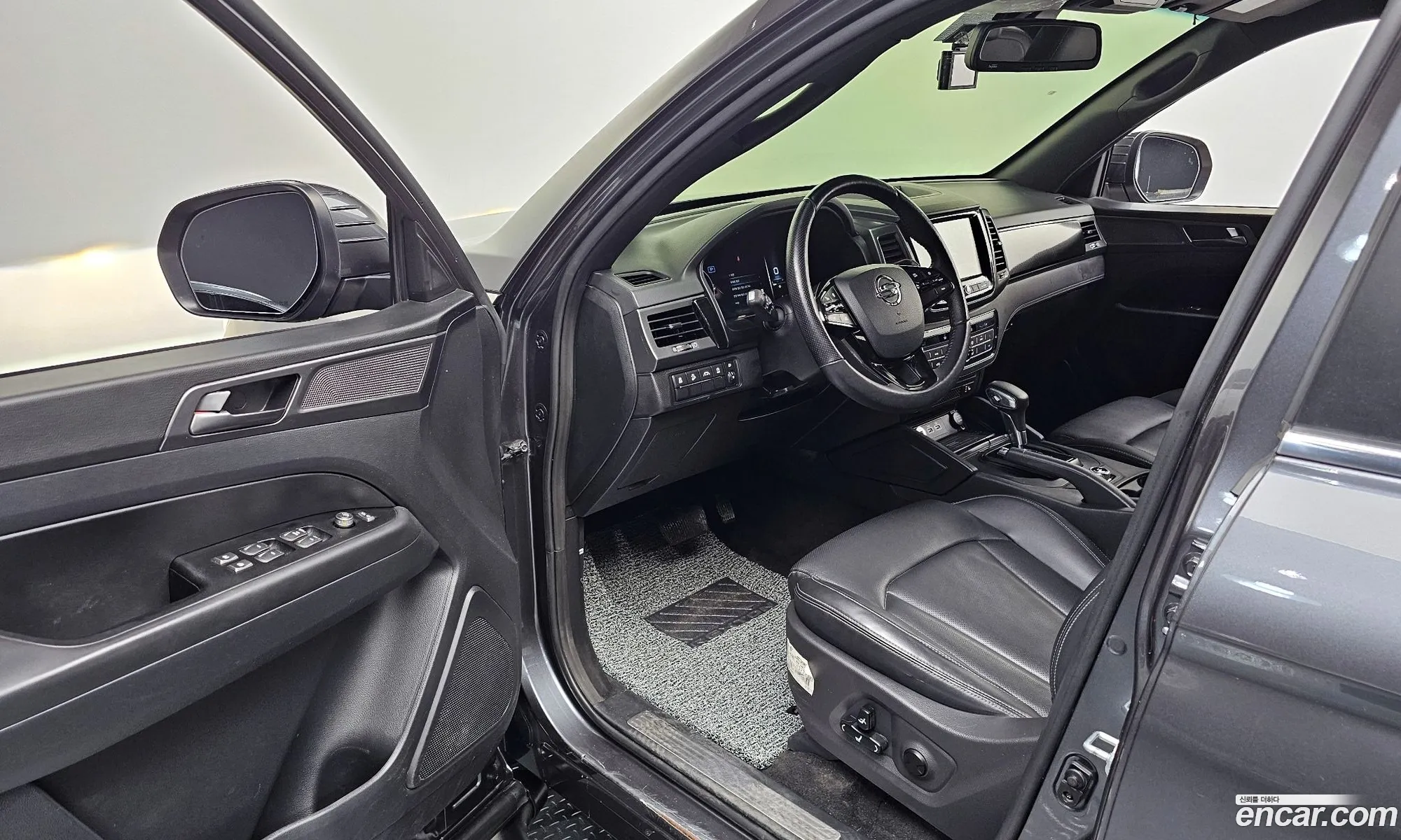 KG Mobility (SsangYong) Rexton Sports Khan 2022 — 11