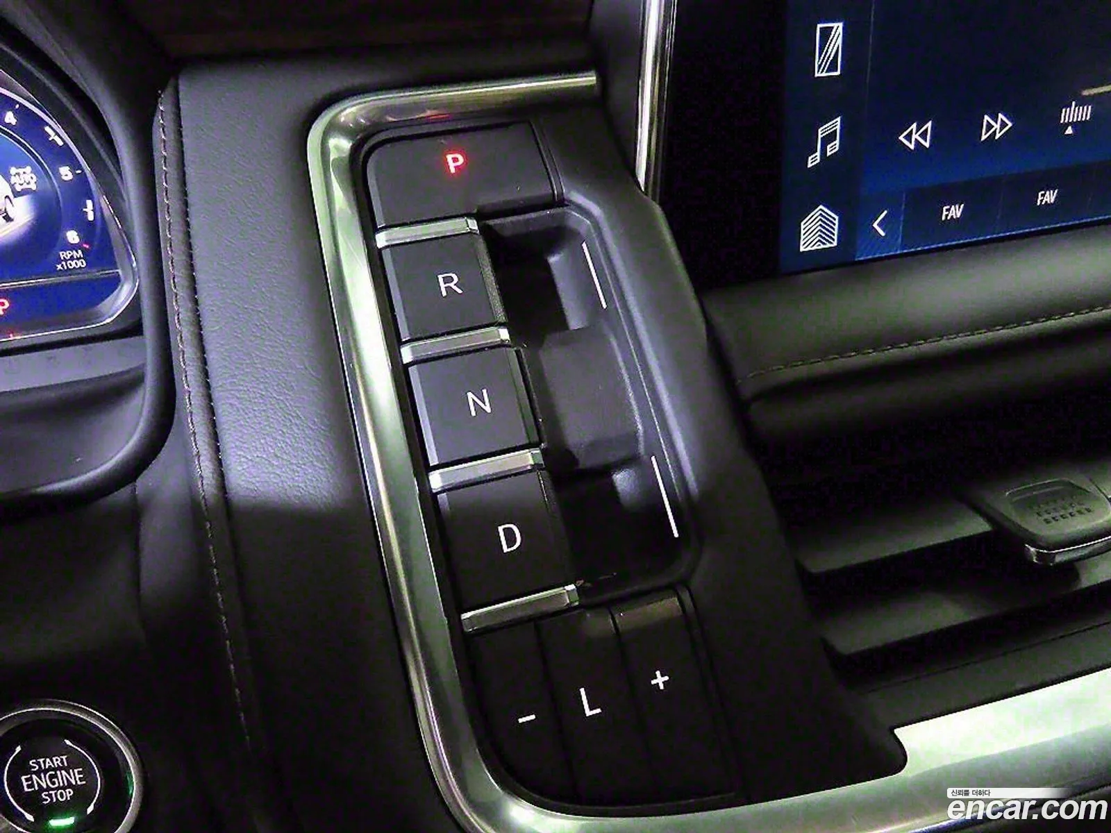 Chevrolet (GM Daewoo) Tahoe 2022 — 18