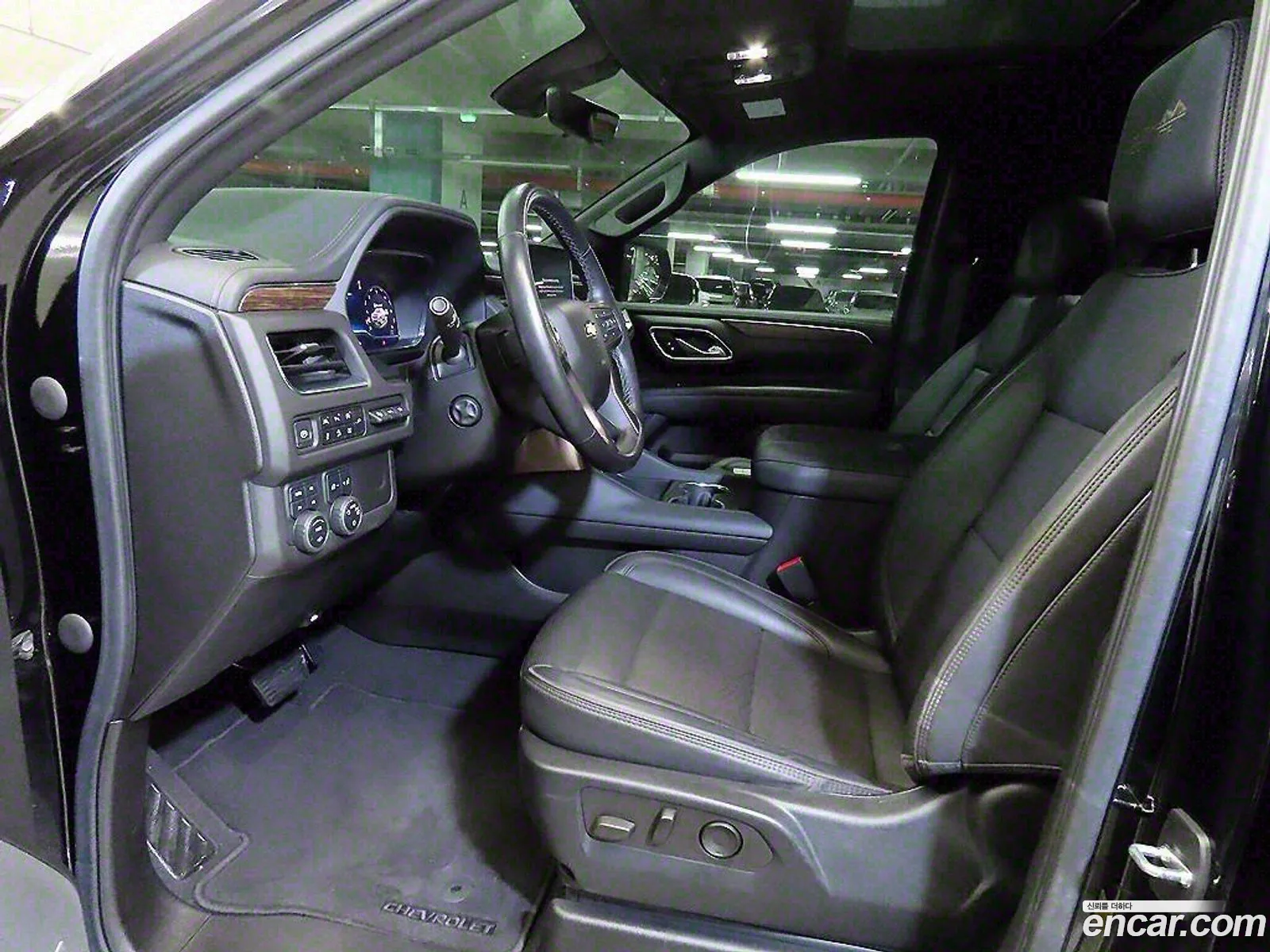 Chevrolet (GM Daewoo) Tahoe 2022 — 10