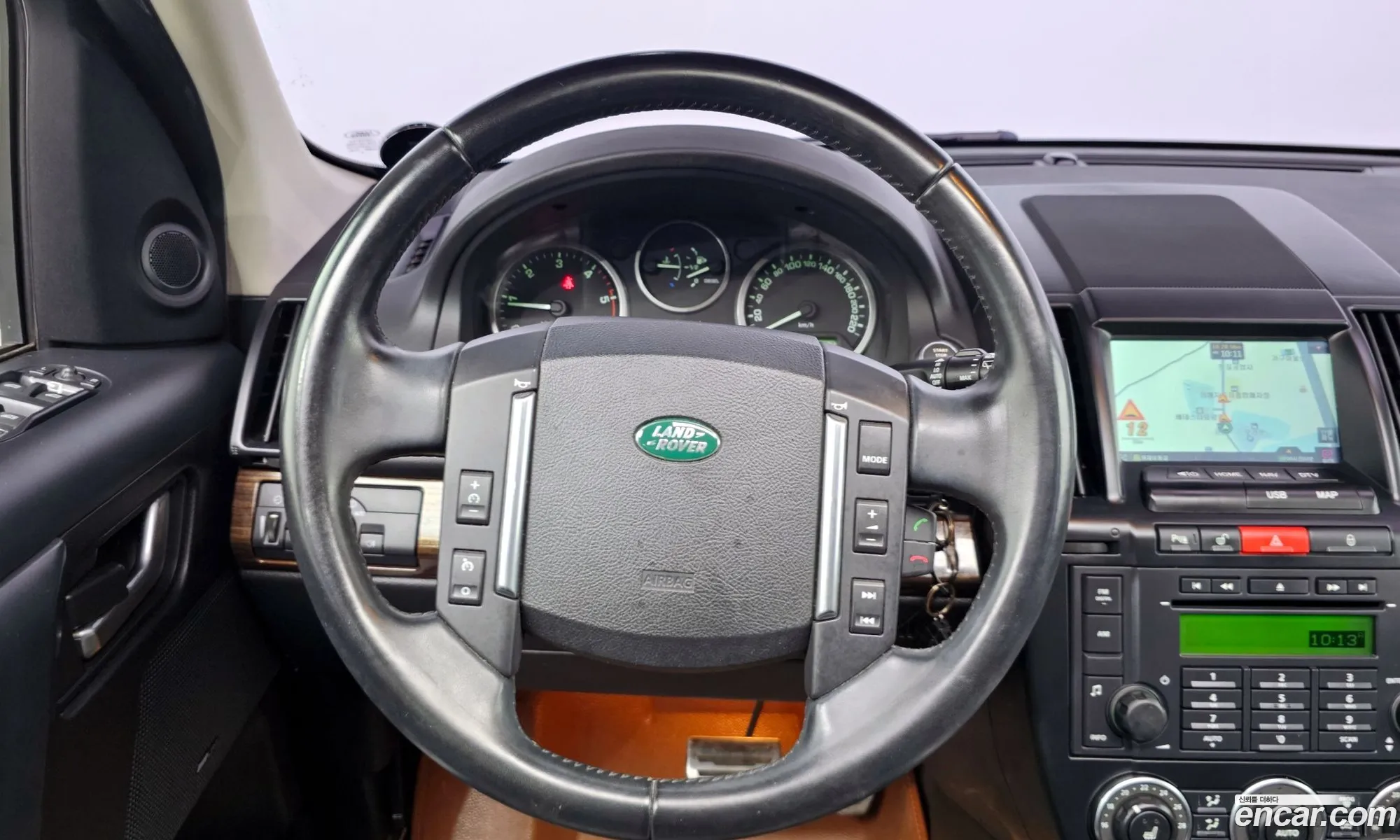 Land Rover Freelander 2 2011 SALFA2BE9BH243198 — 16