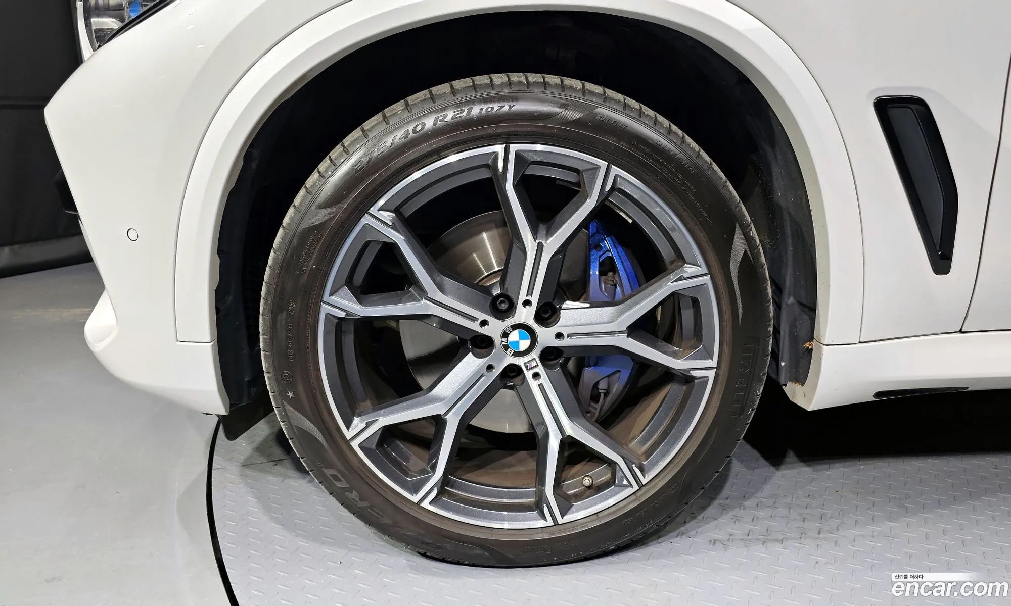 BMW X5 2023 — 5