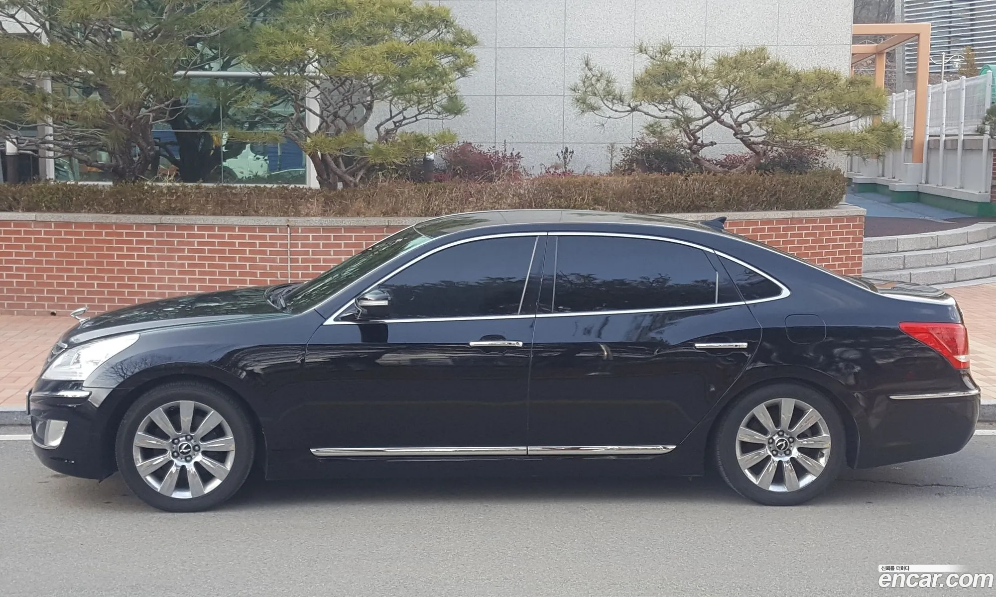 Hyundai Equus 2009 — 2