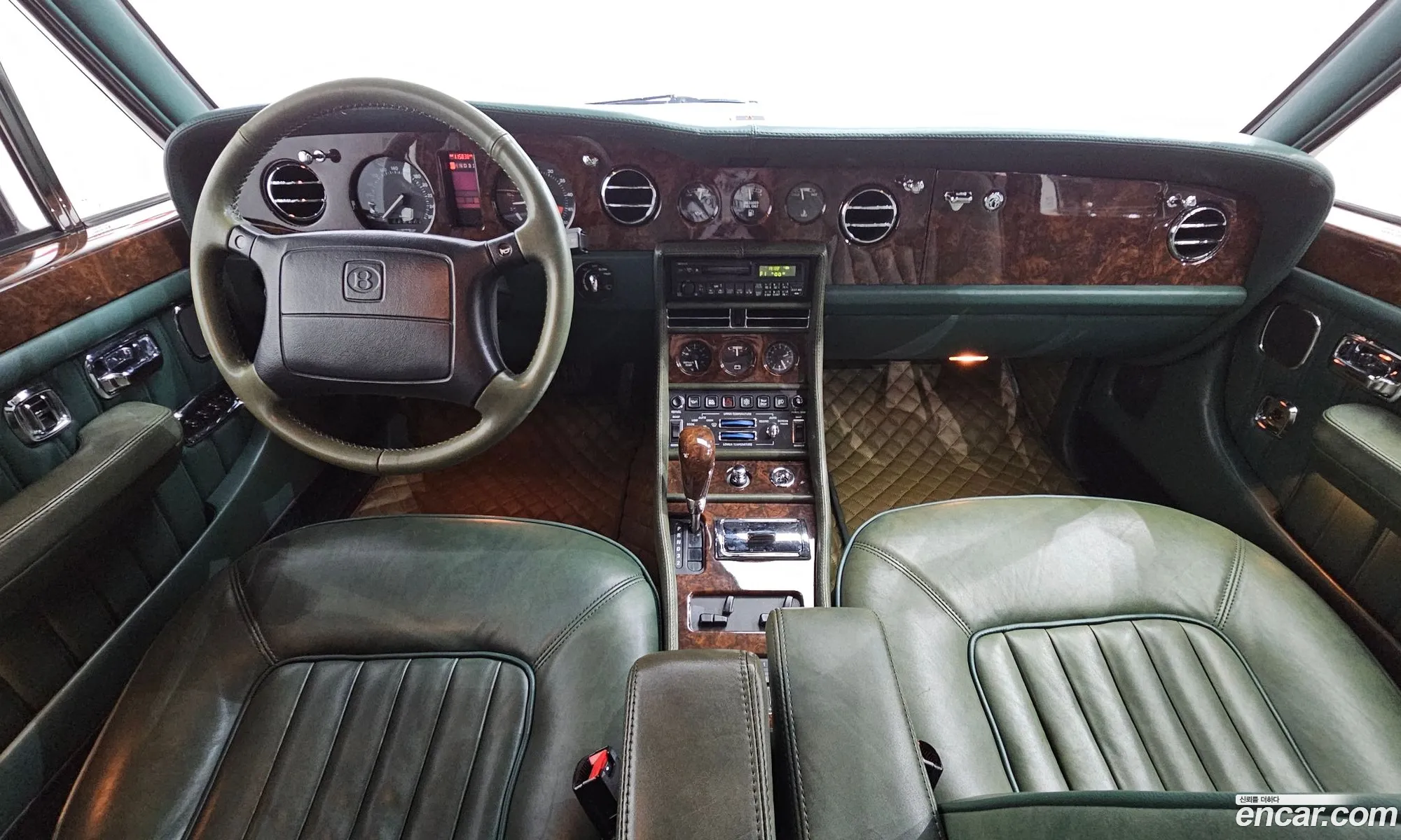 Bentley Brooklands 1993 SCBZE02D — 12