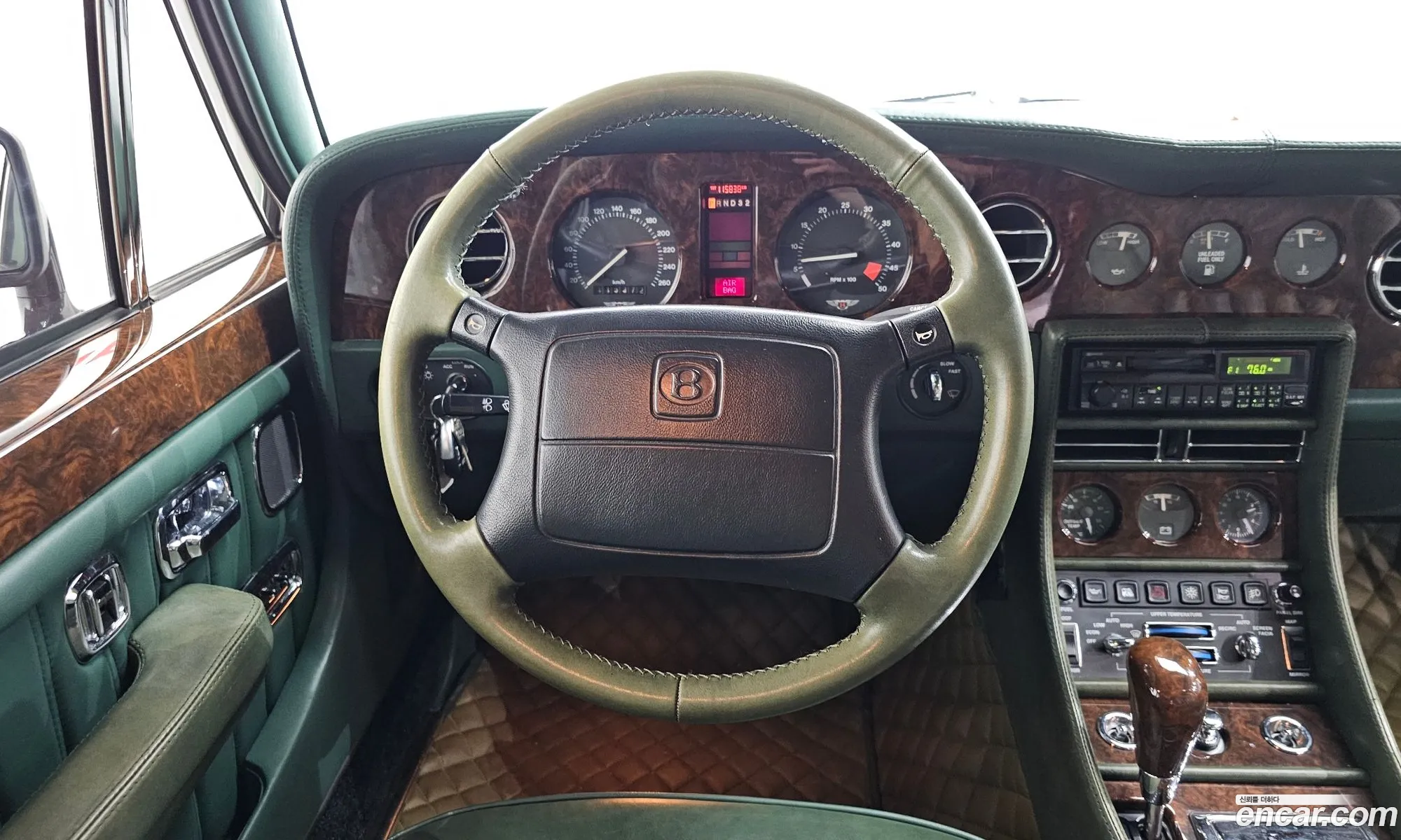 Bentley Brooklands 1993 SCBZE02D — 9