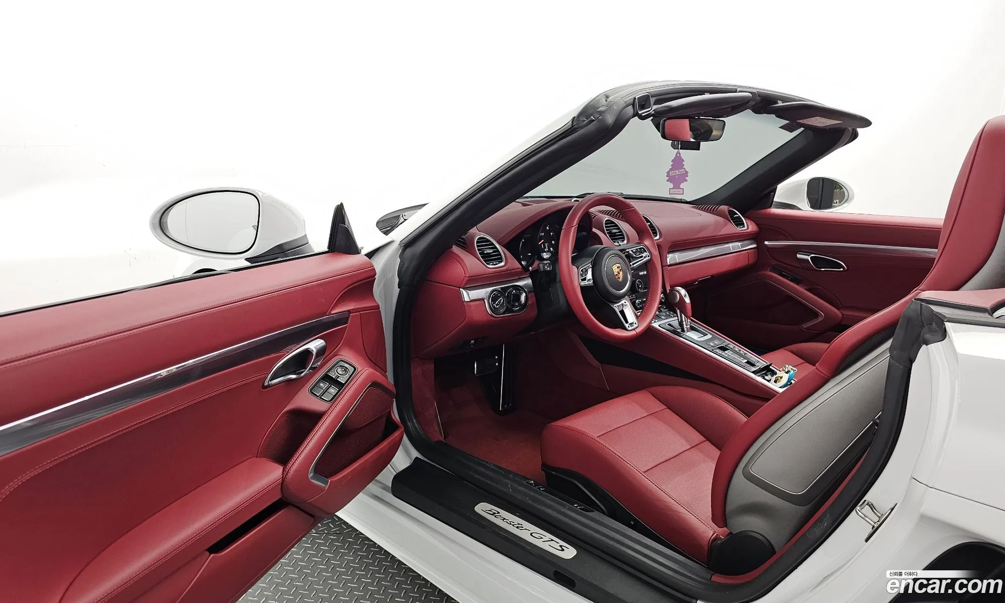 Porsche 718 Boxster 2023 WP0CD298111111111 — 20