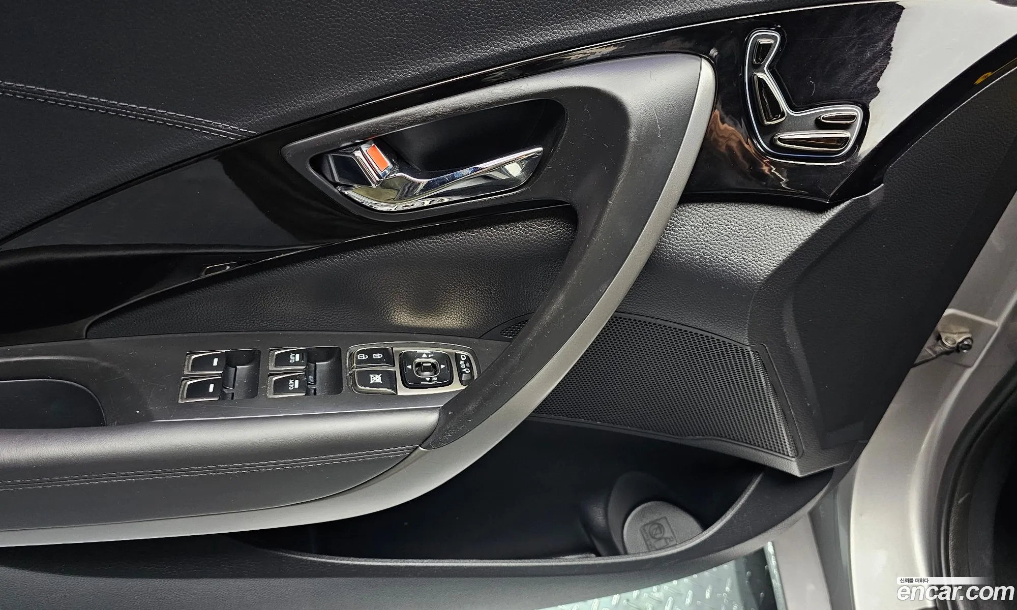 Hyundai Grandeur HG 2012 — 17