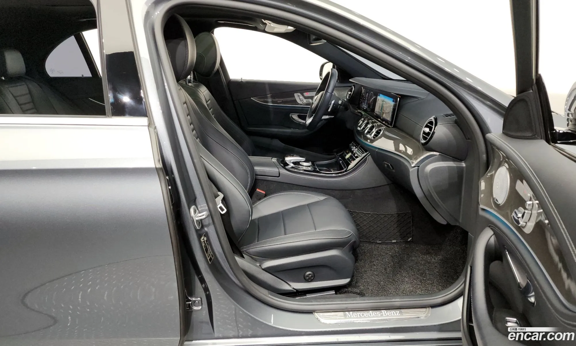 Mercedes-Benz E-Class W213 2019 WDDZF8GB4KA567049 — 20